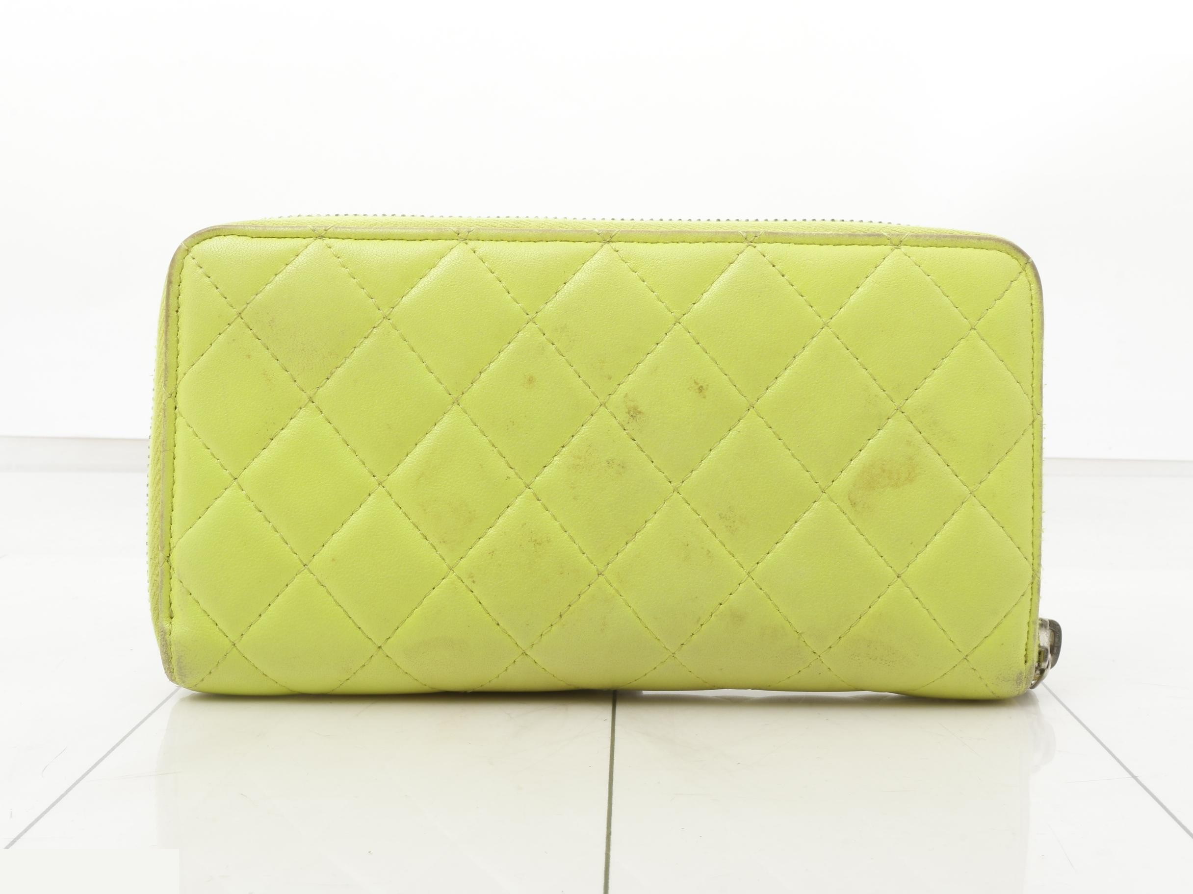 Matelassé Lambskin Coco Mark Round Zipper Long Wallet — view 2