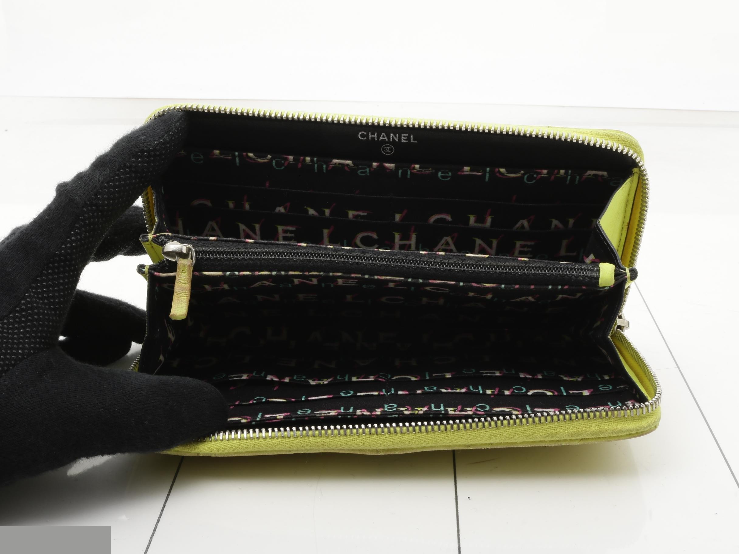 Matelassé Lambskin Coco Mark Round Zipper Long Wallet — view 4