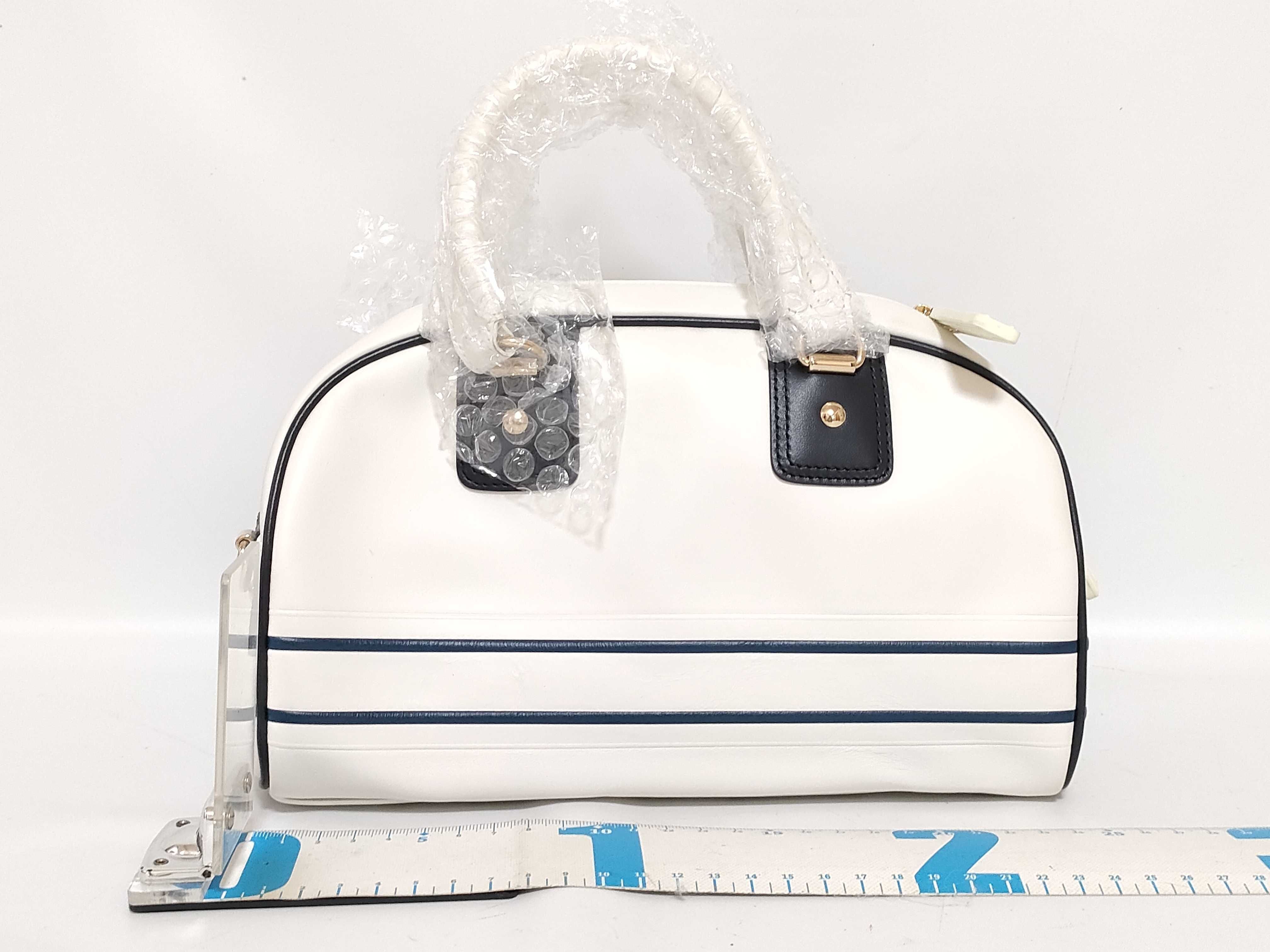 QT-Vibe Zip Bowling Bag in white and navy smooth calfskin handbag — view 2