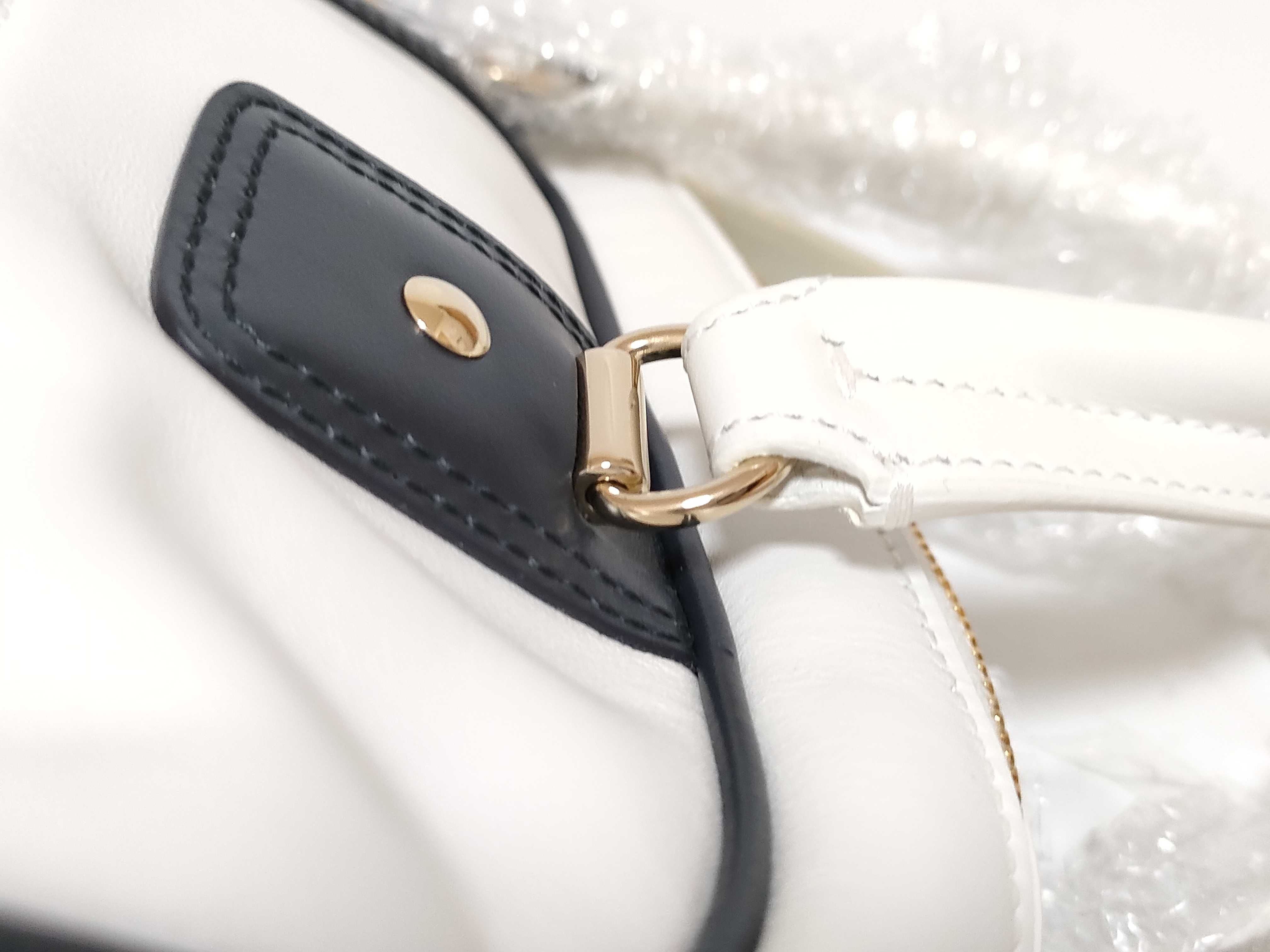 QT-Vibe Zip Bowling Bag in white and navy smooth calfskin handbag — view 5