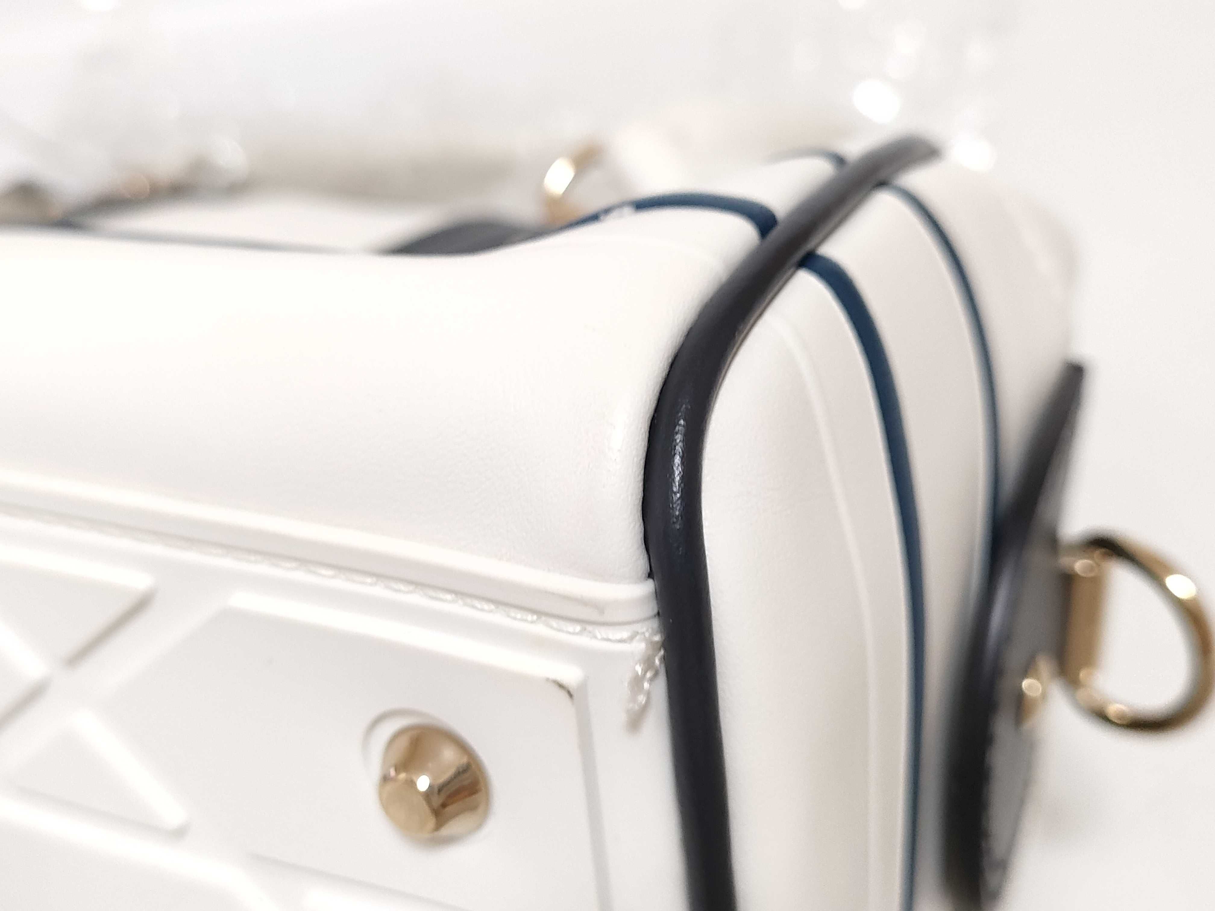 QT-Vibe Zip Bowling Bag in white and navy smooth calfskin handbag — view 7
