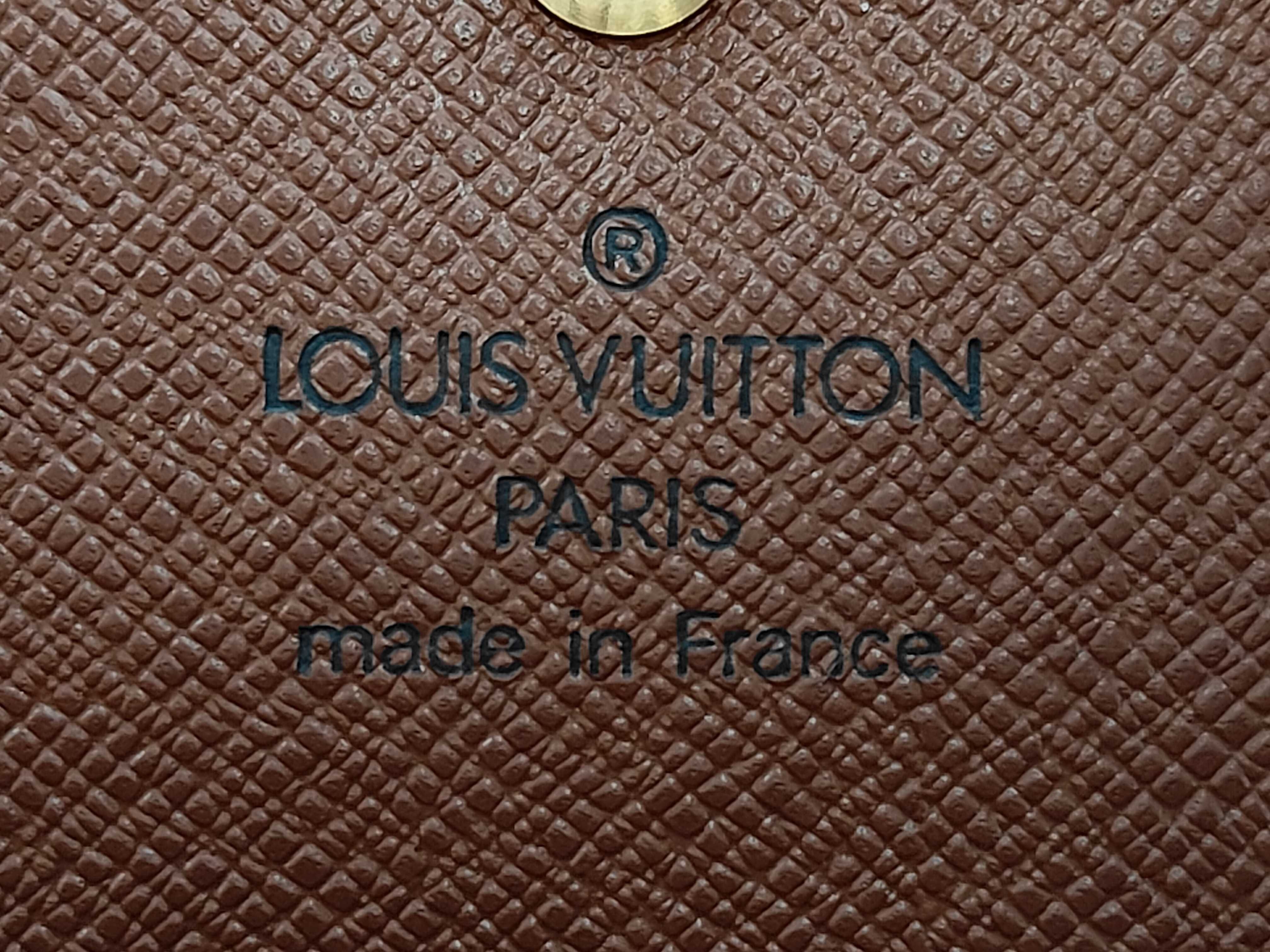 International Wallet — view 5