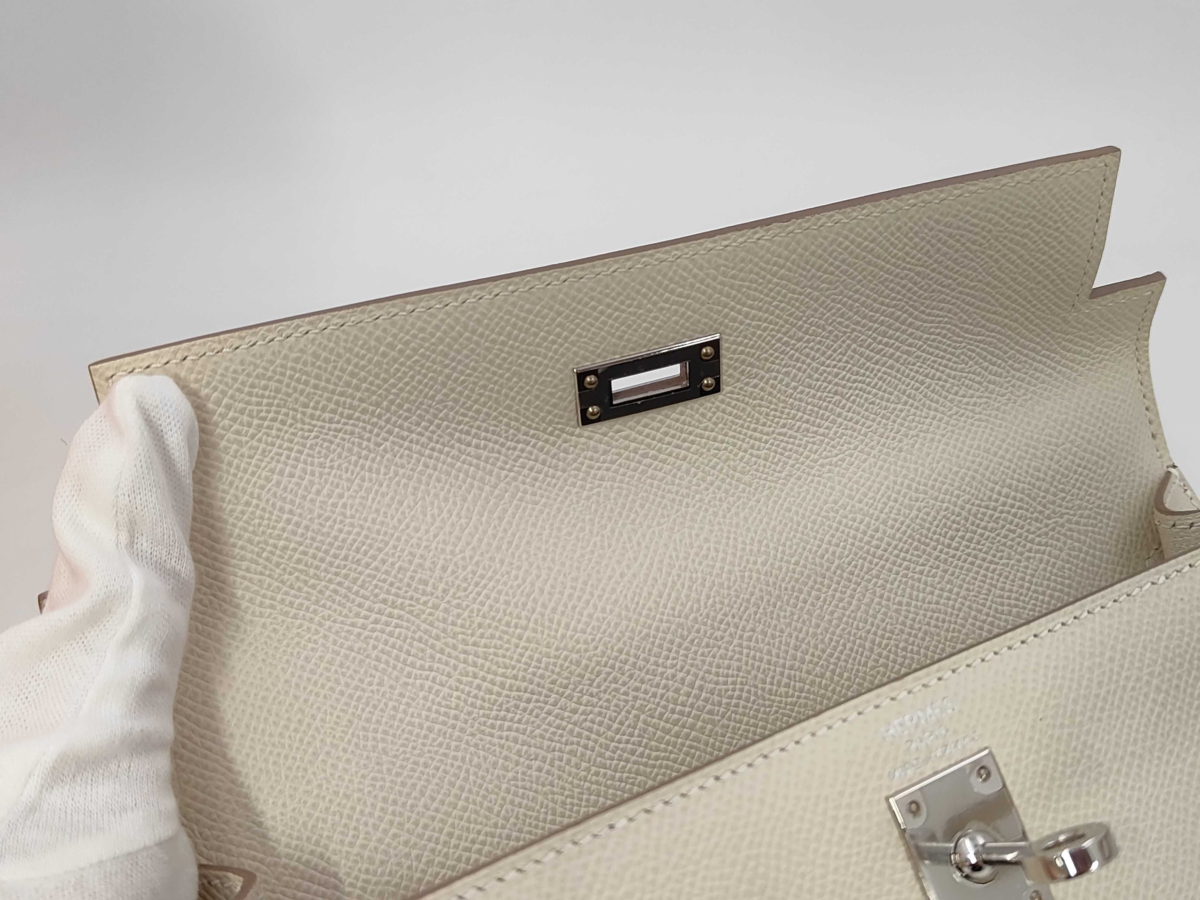 Kelly 25 Handbag, Calfskin, U-stamp — view 11