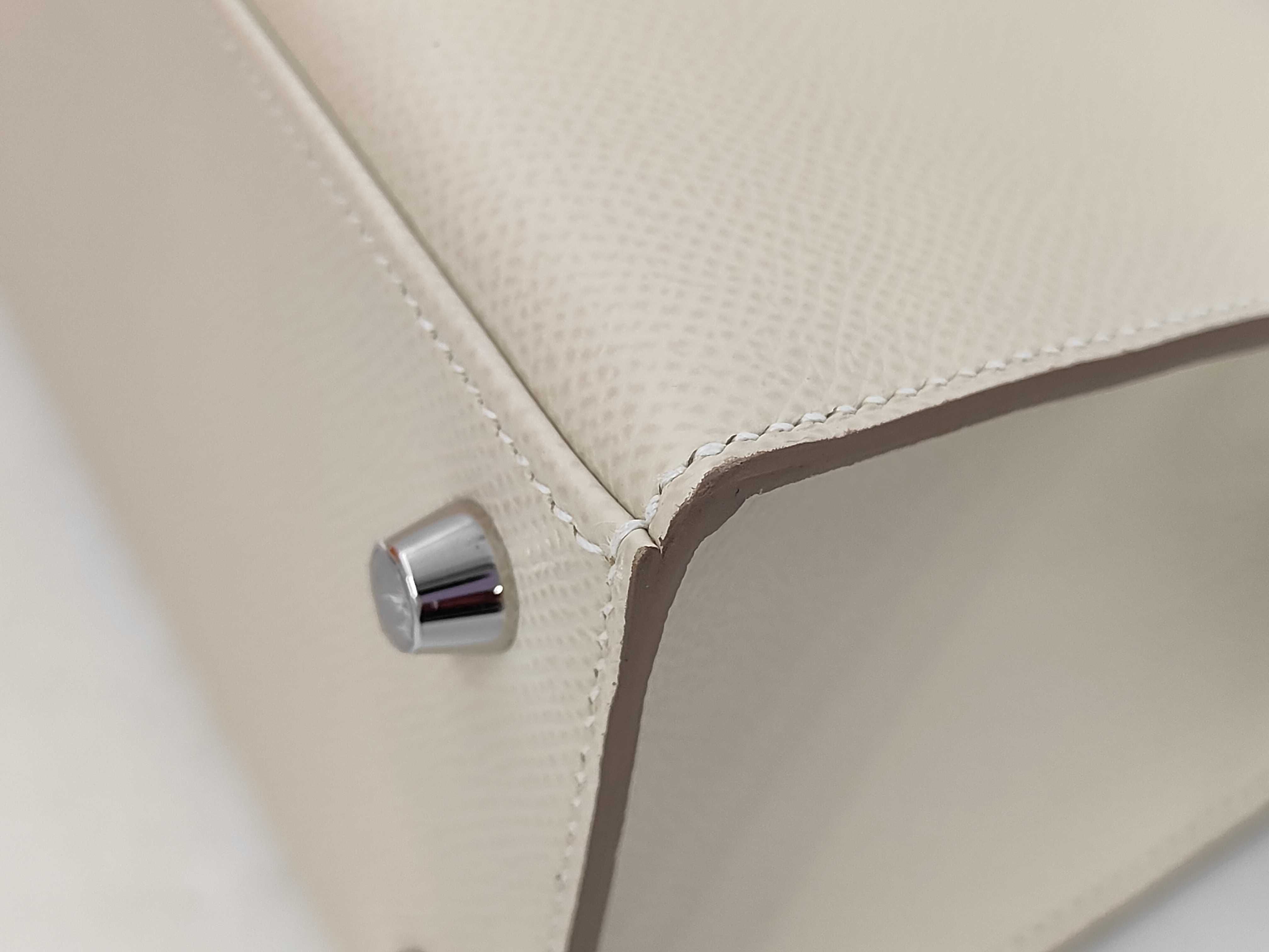 Kelly 25 Handbag, Calfskin, U-stamp — view 3