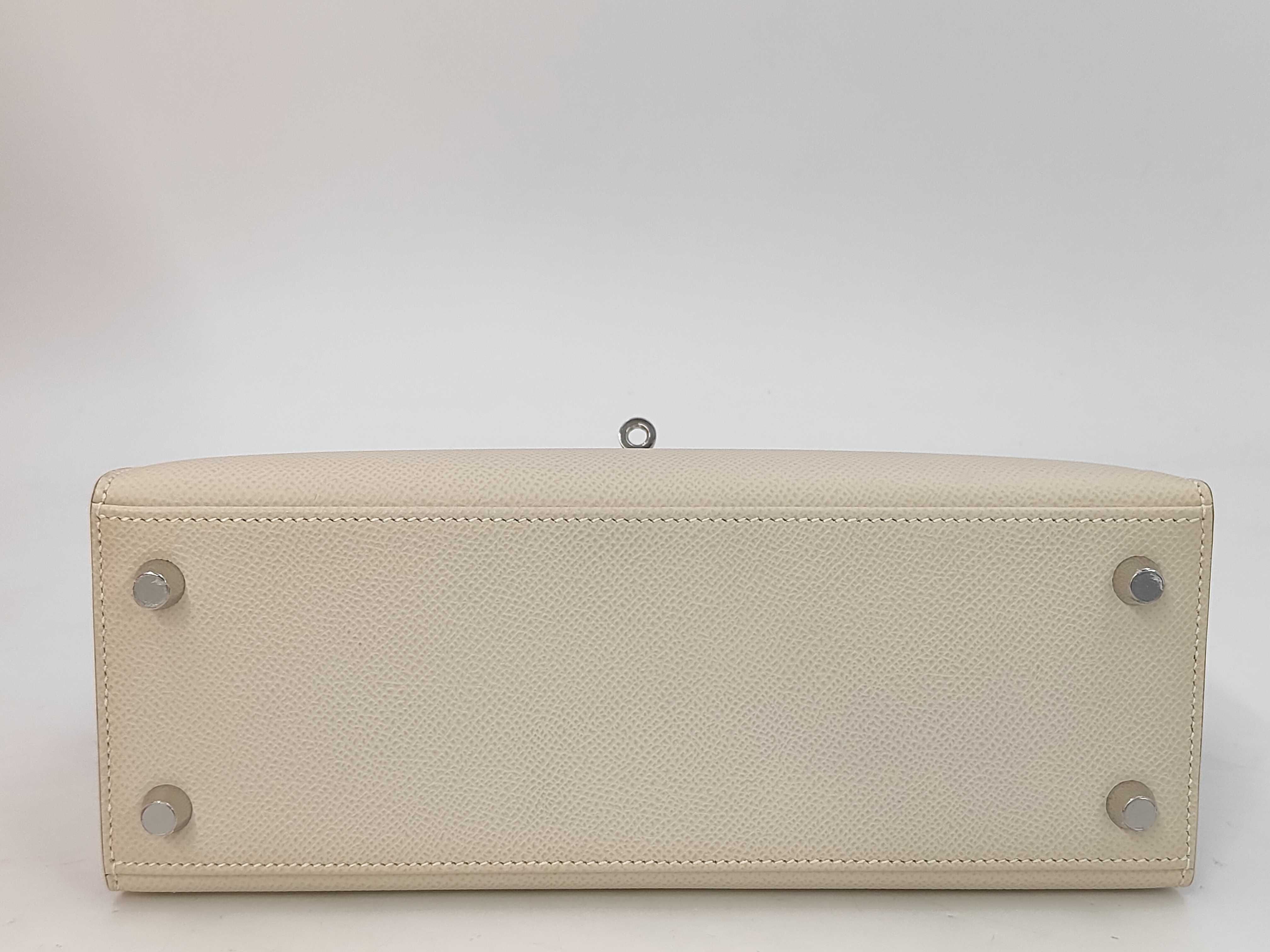 Kelly 25 Handbag, Calfskin, U-stamp — view 4