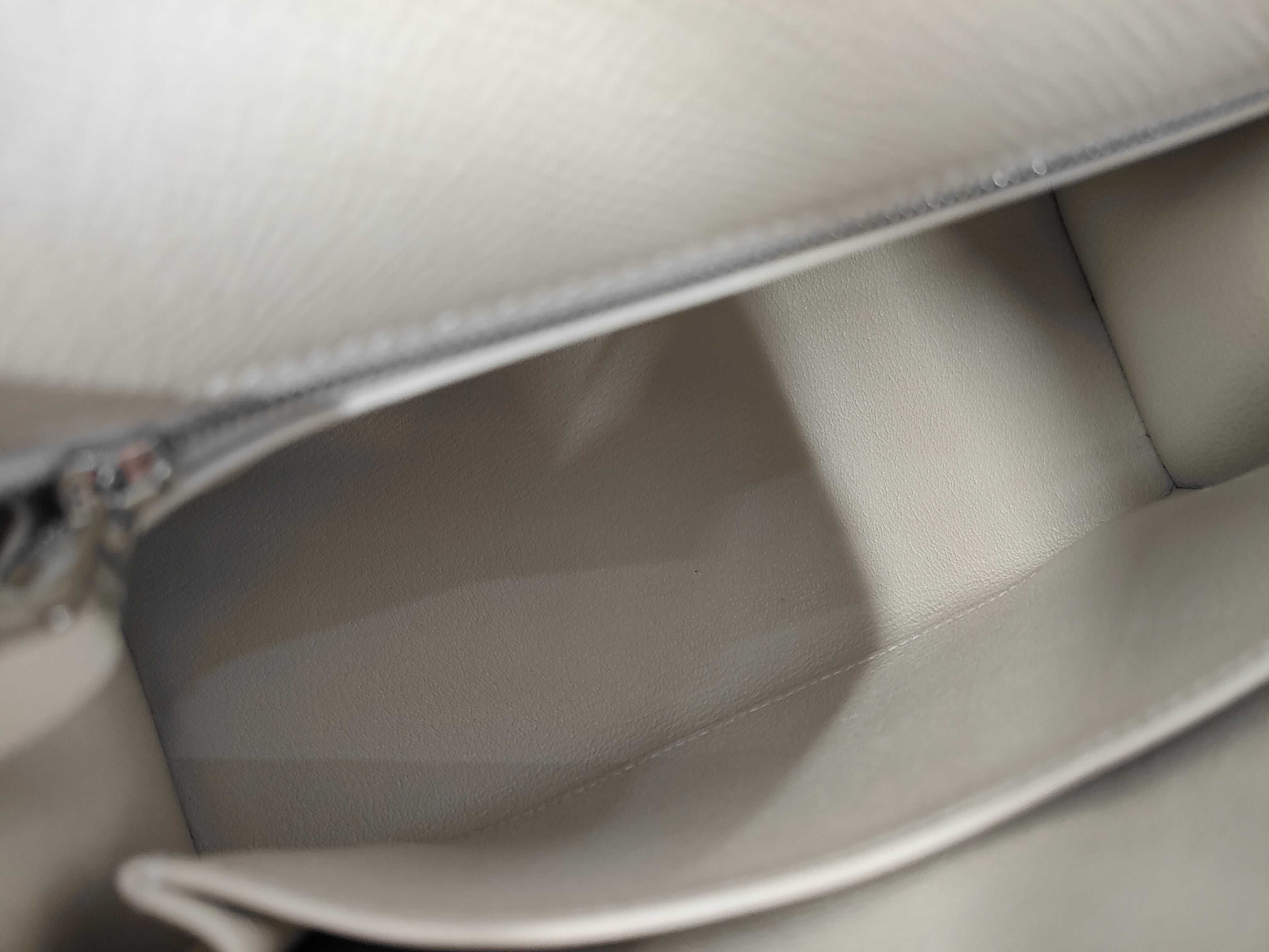 Kelly 25 Handbag, Calfskin, U-stamp — view 8