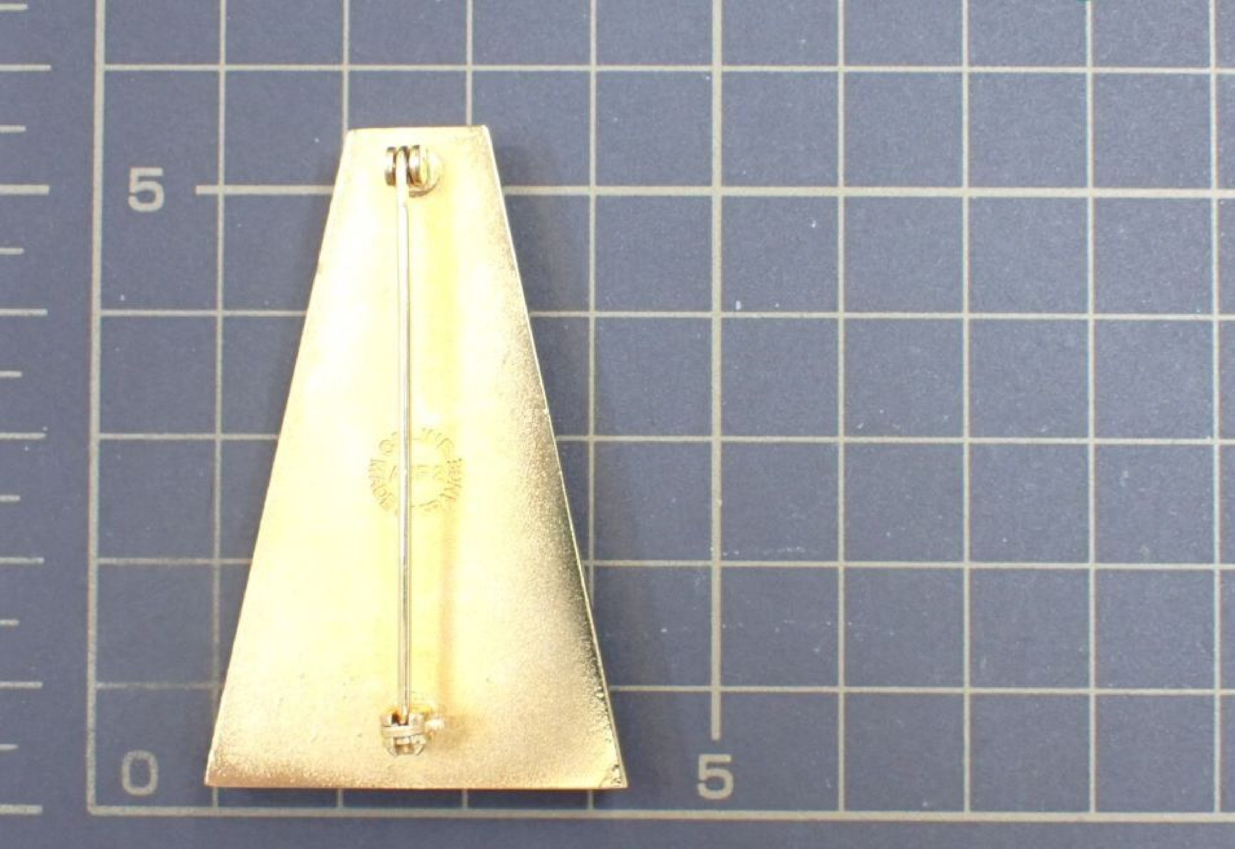 Gold Brooch — view 4