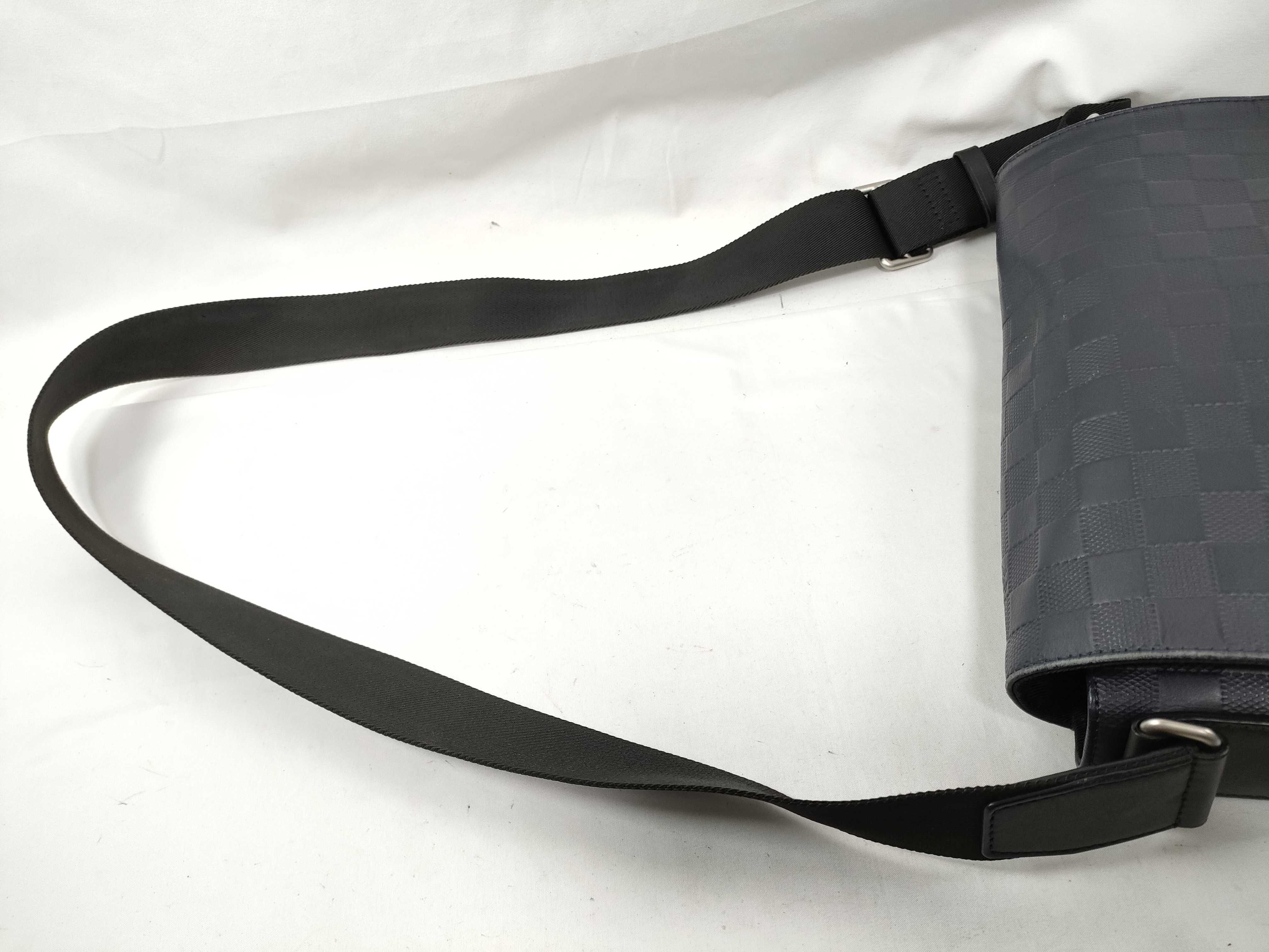 District PM N41034 Shoulder Bag — view 3