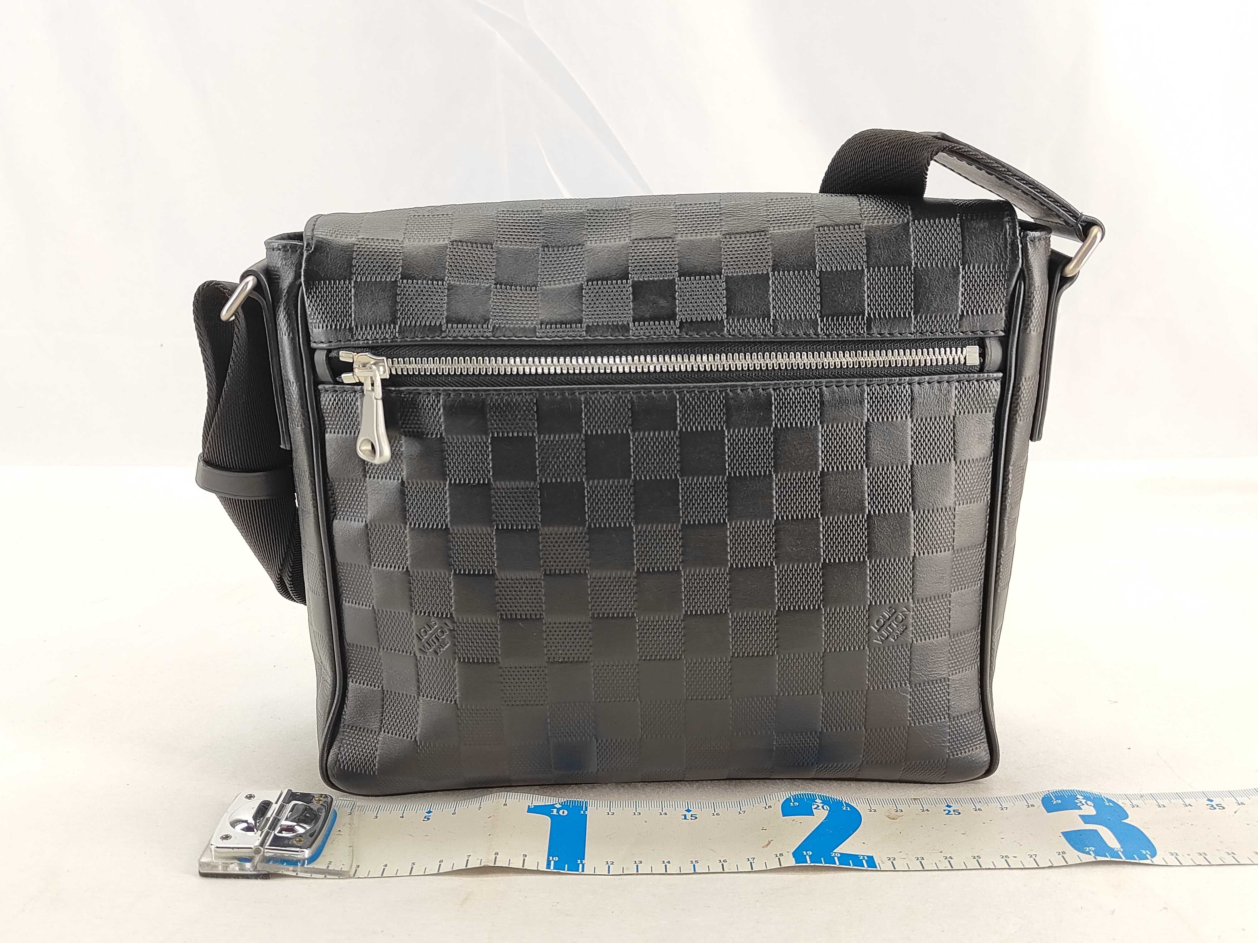 Damier Infini N41033 Damier Infini District PM Shoulder Bag with Dust Bag — view 2