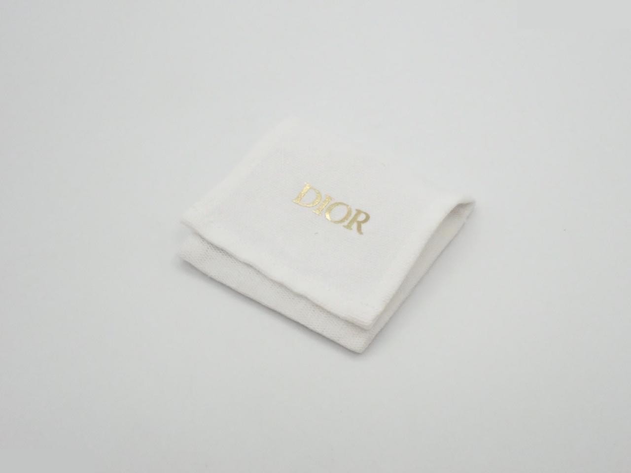 Gold earrings — view 4