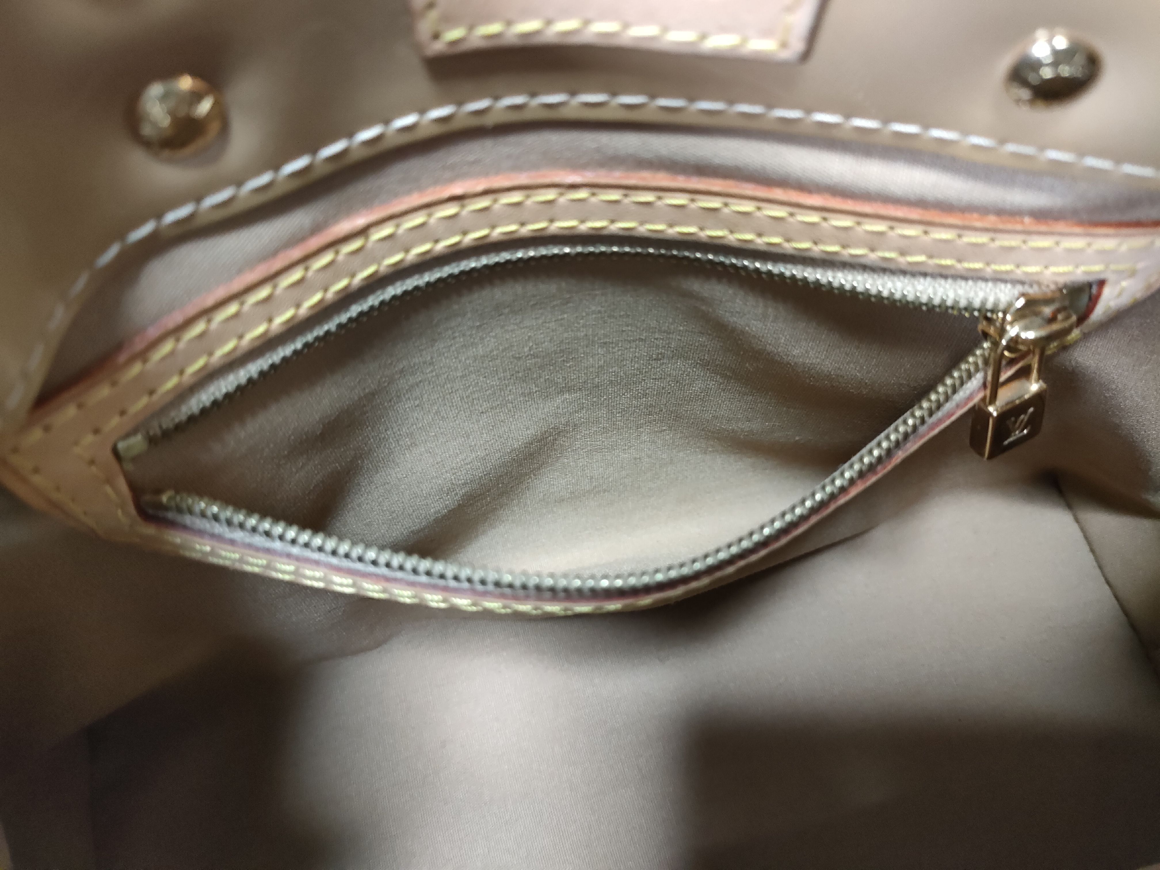 Vernis Lead PM Handbag — view 13
