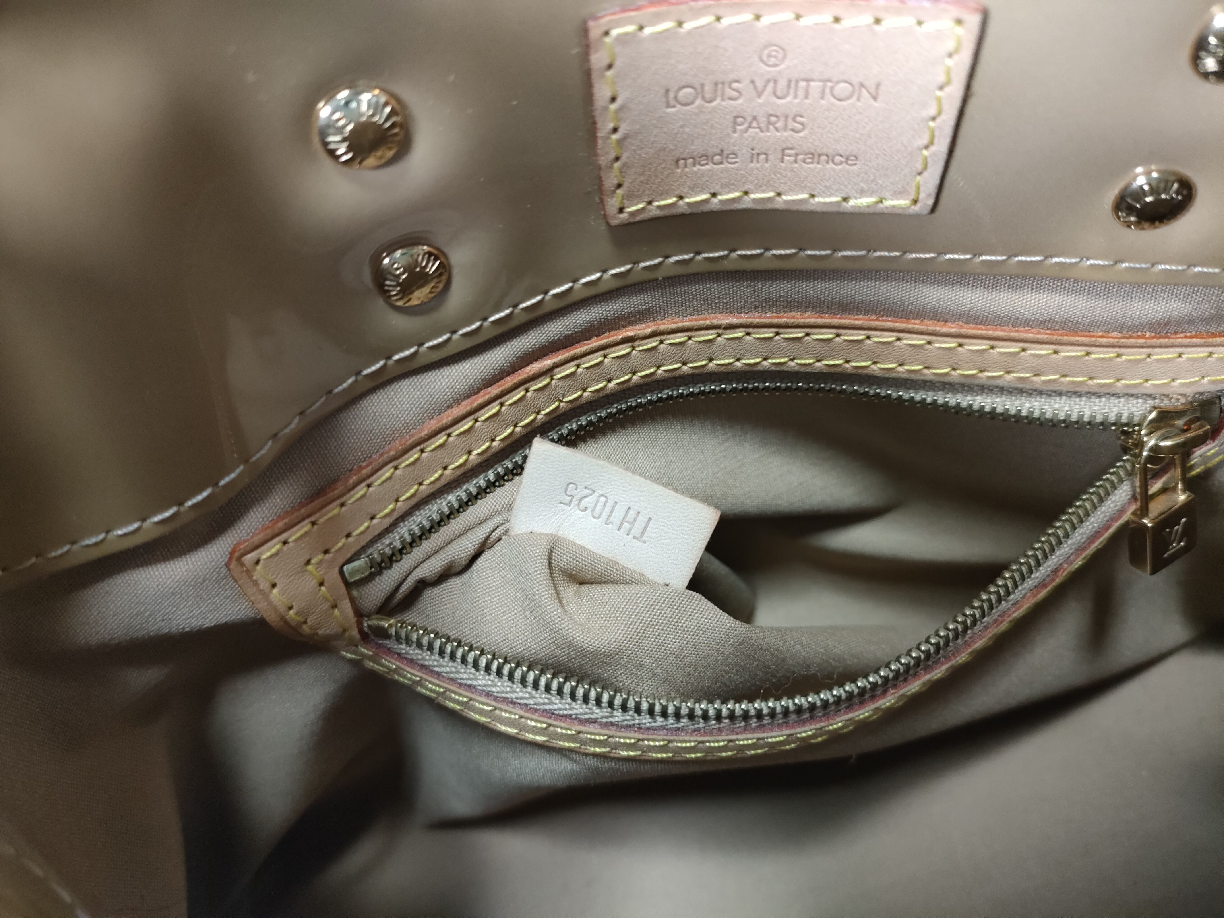 Vernis Lead PM Handbag — view 14