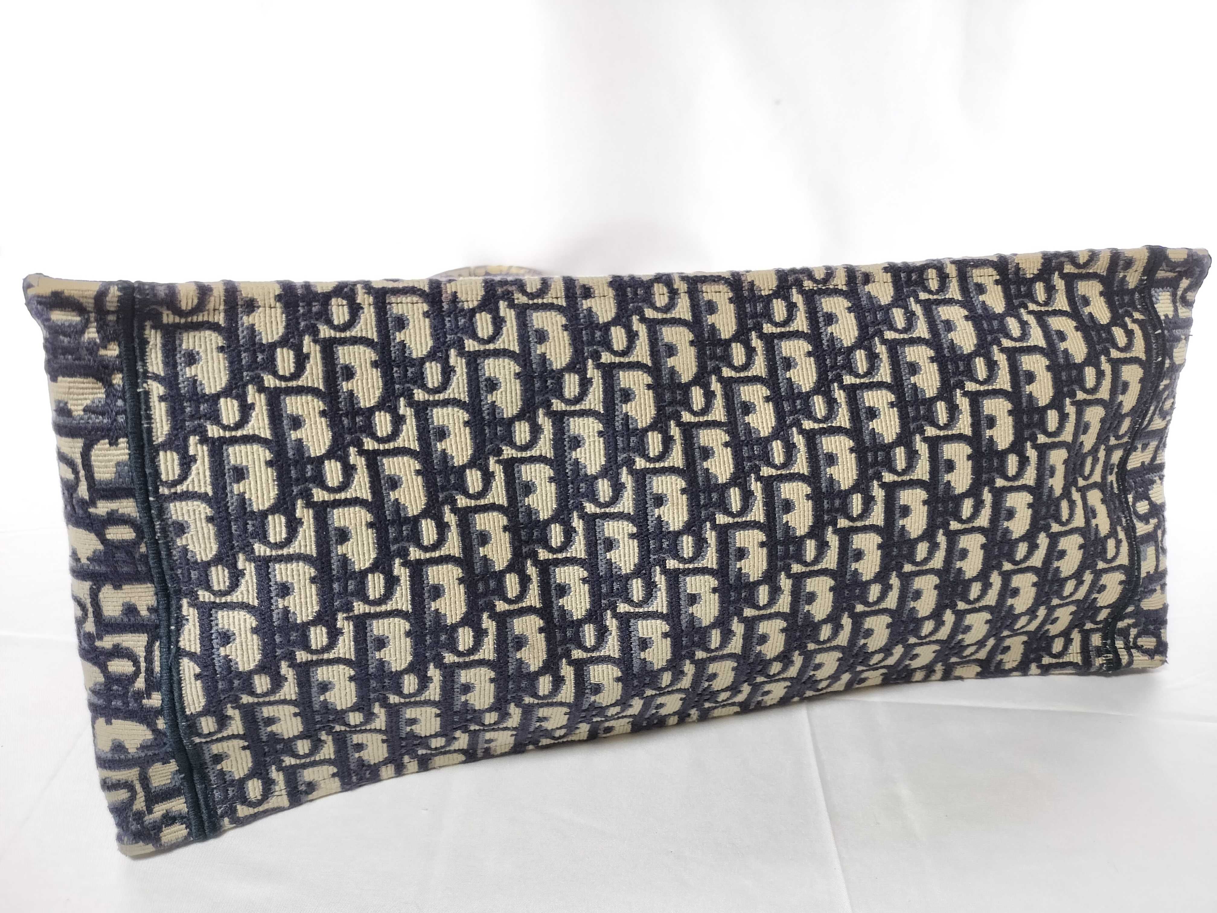 Large Tote Bag — view 7