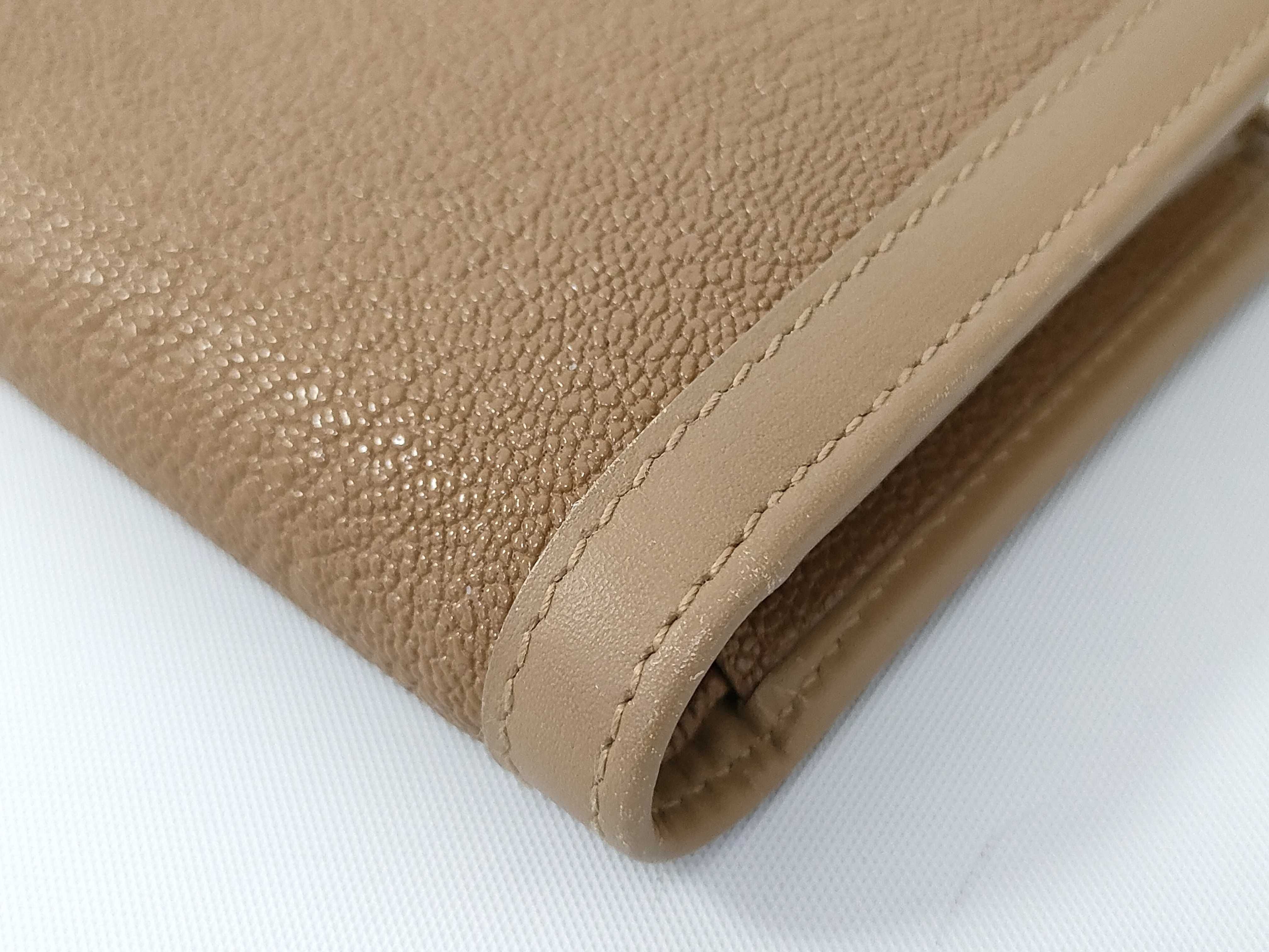 Wallet — view 3