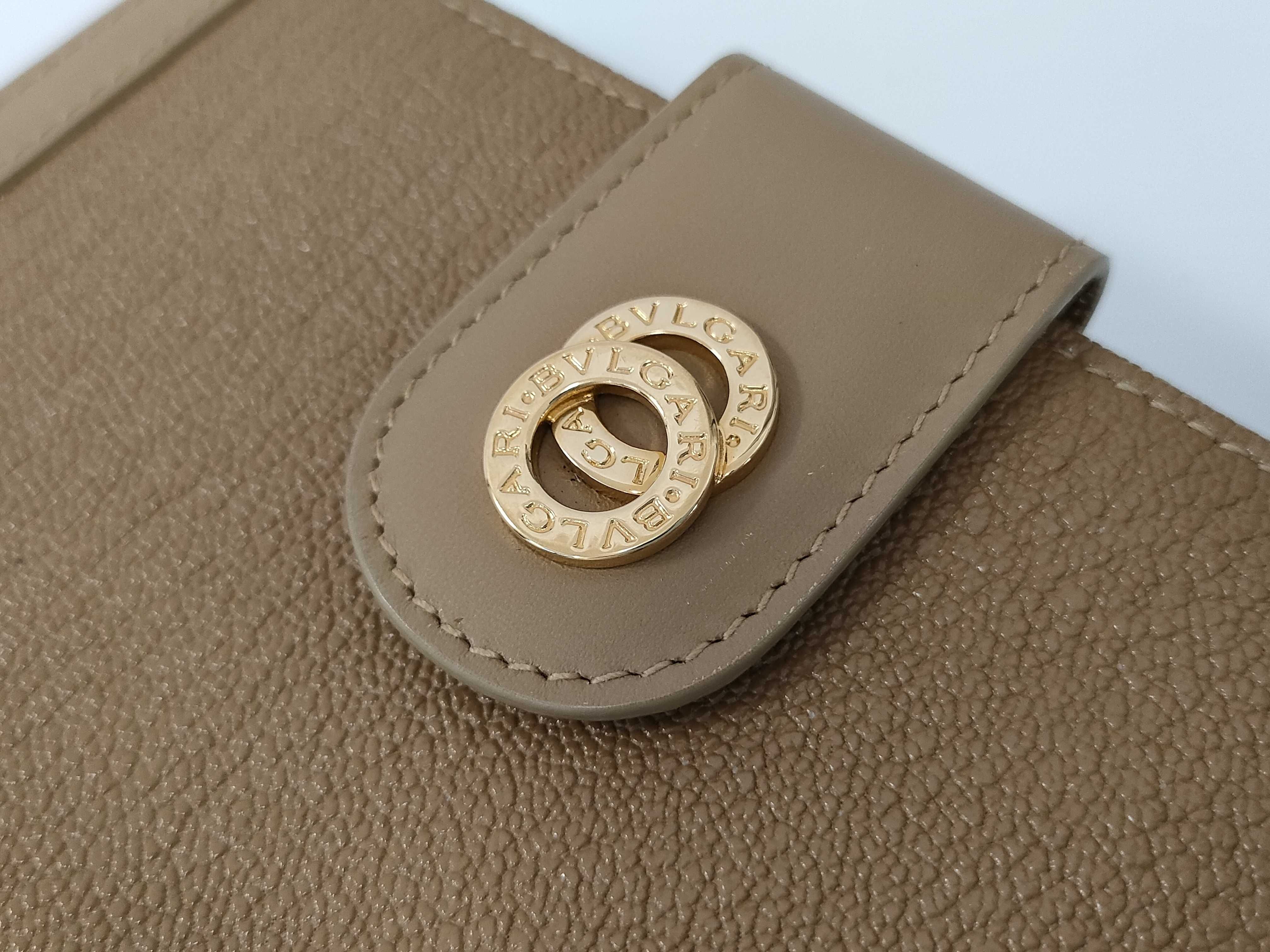 Wallet — view 7