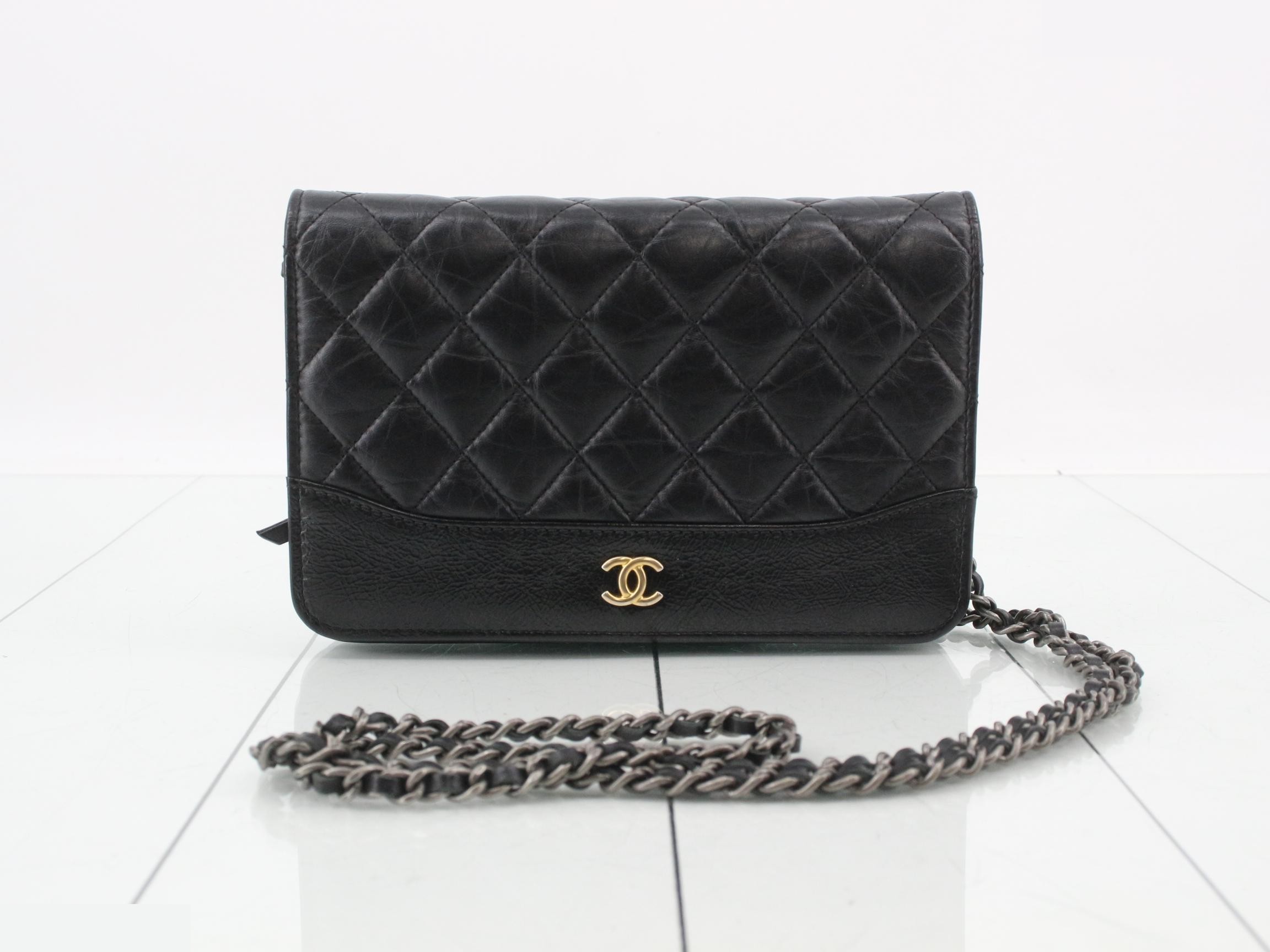 Lambskin Matelassé Chain Wallet