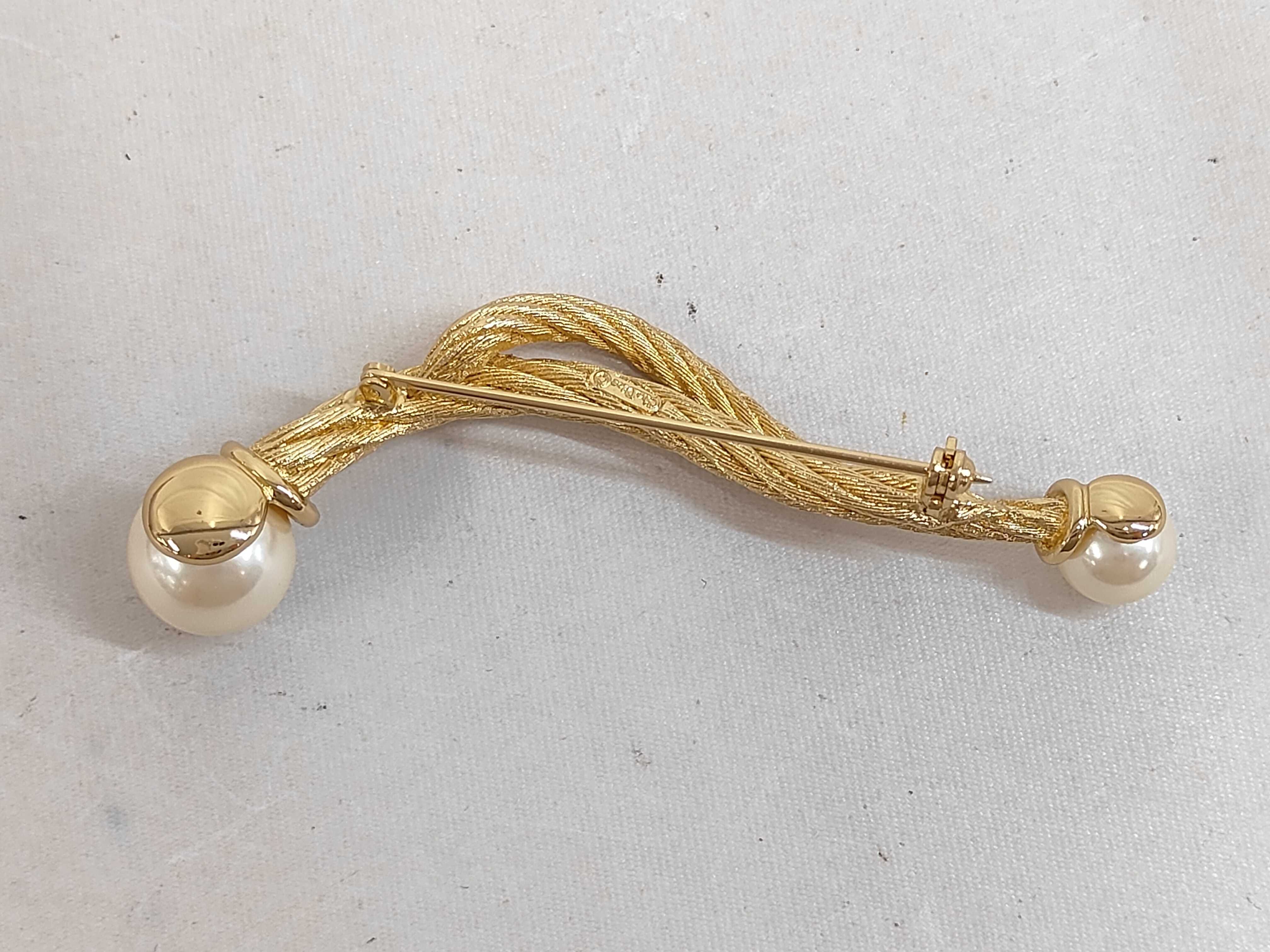 Christian / Brooch / GP Brooch — view 2