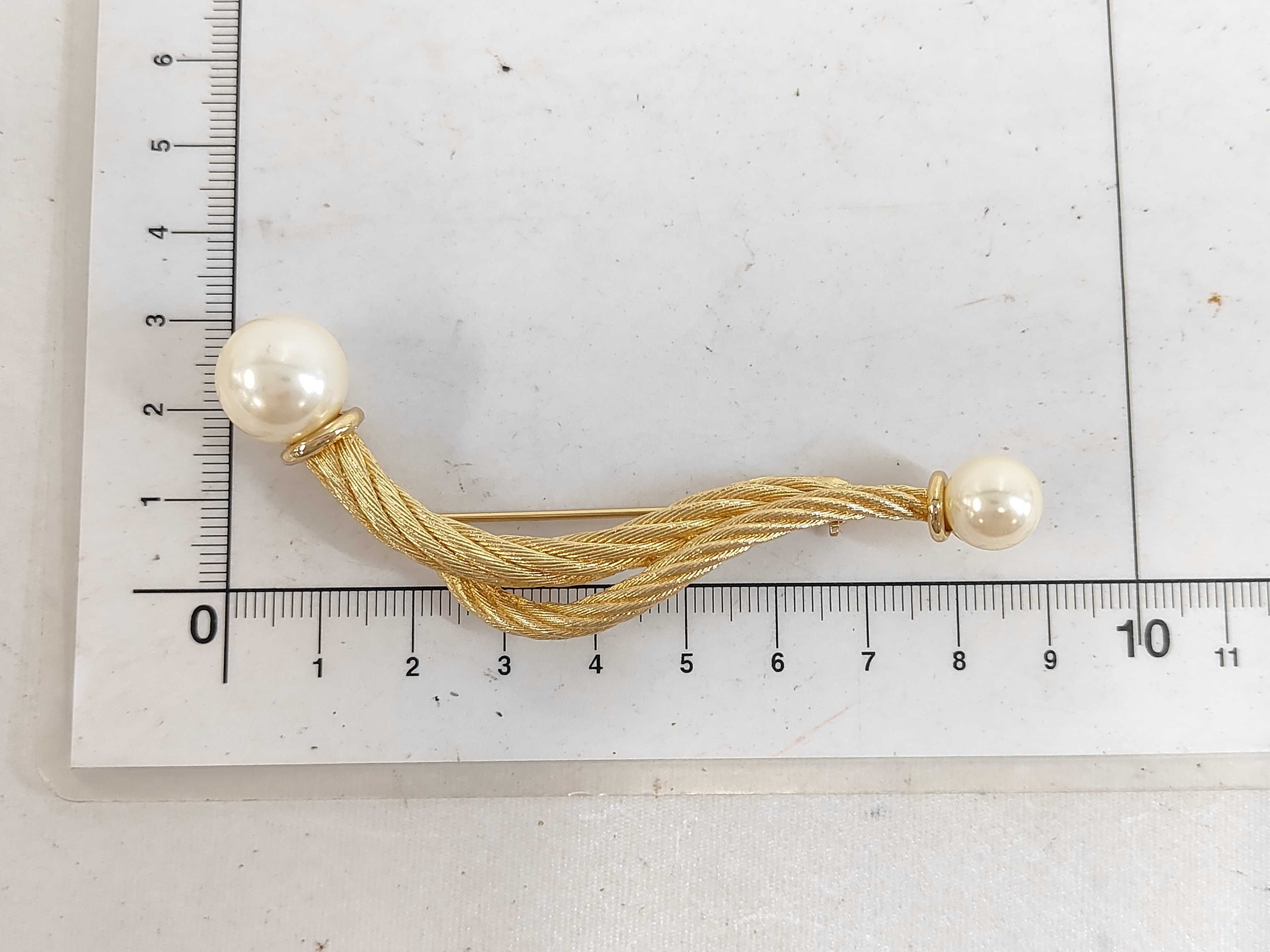 Christian / Brooch / GP Brooch — view 5