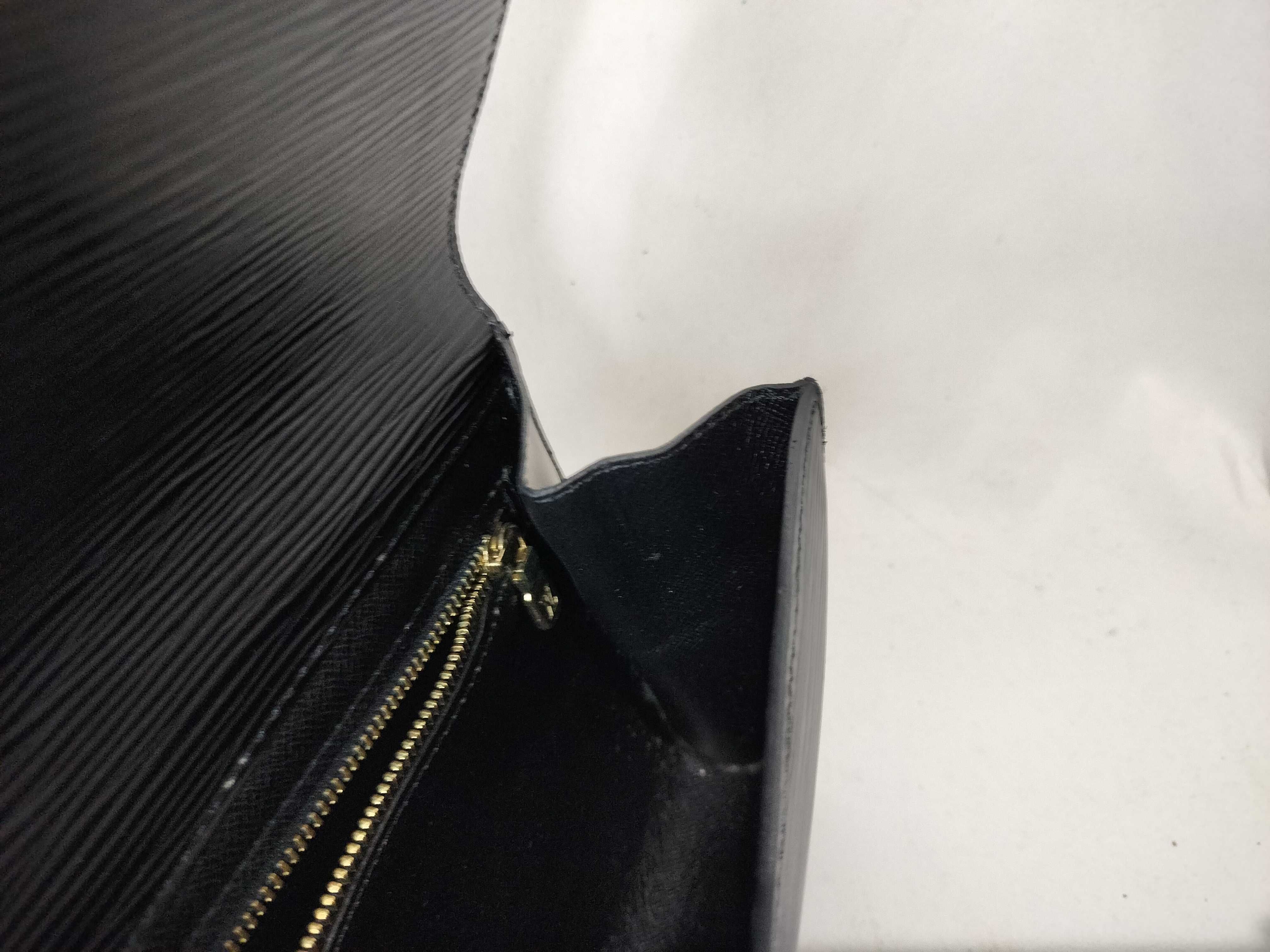 Epi Leather Second Bag — view 10
