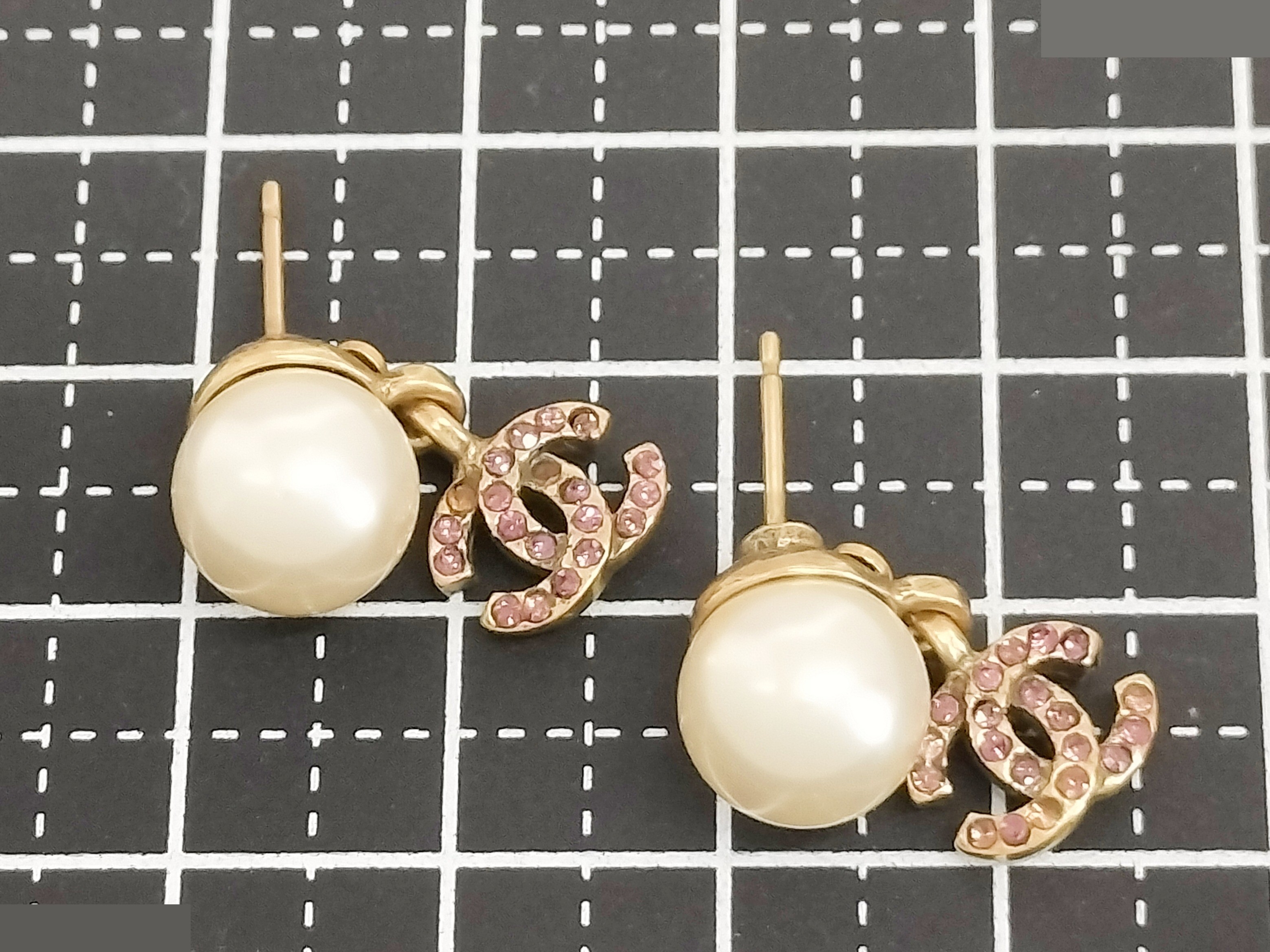 Coco Rhinestone F Pearl Gold Earrings — view 7