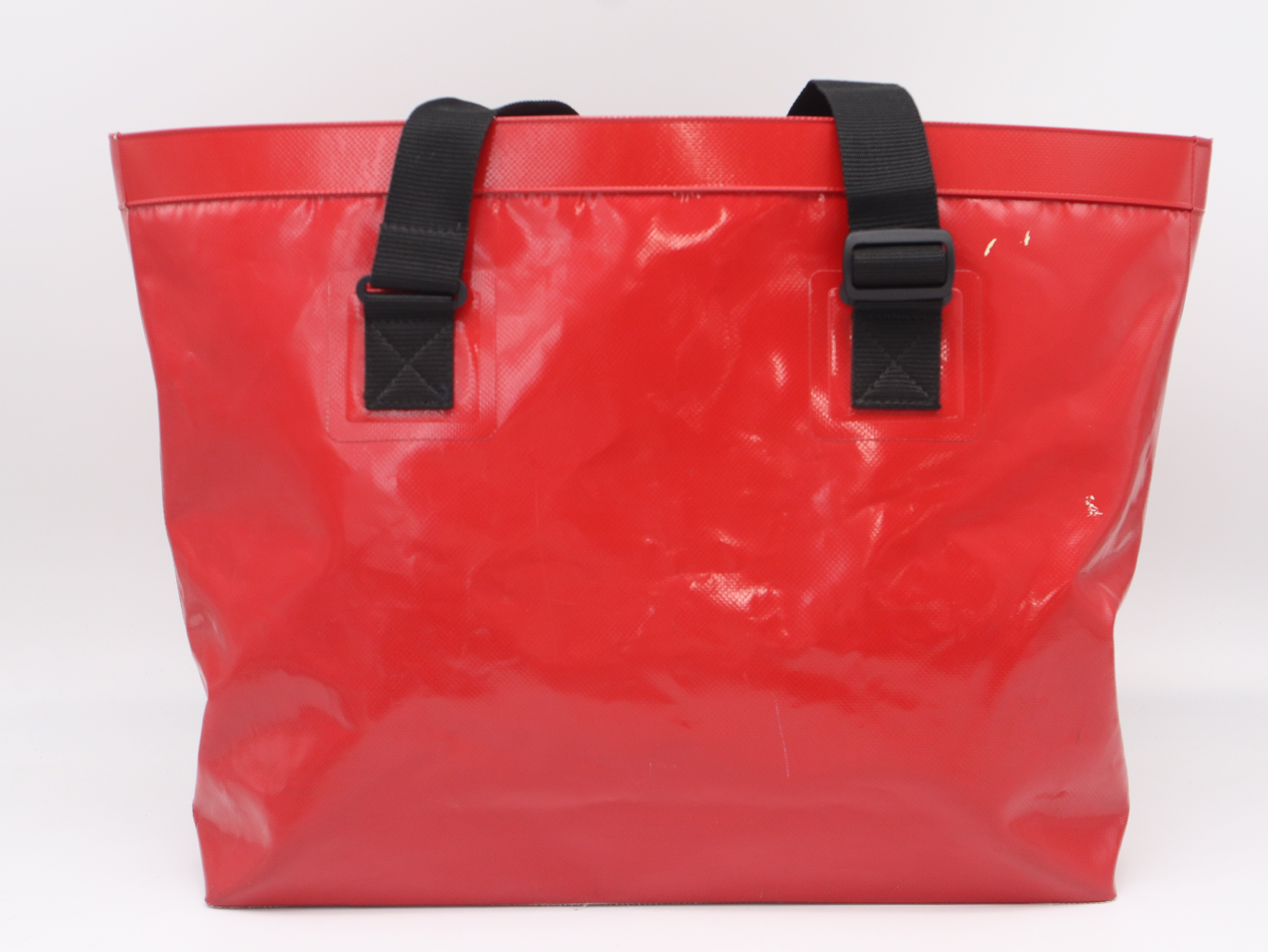 waterproof vinyl Coco Mark ETANCHE shoulder bag, red shoulder bag — view 2