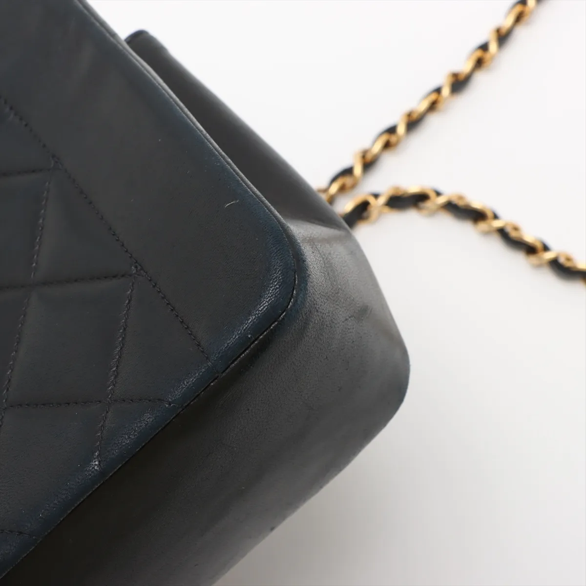 Matelasse Lambskin Single Flap Single Chain Bag Diana Flap Black Gold Hardware 2397440 2nd Edition — view 14