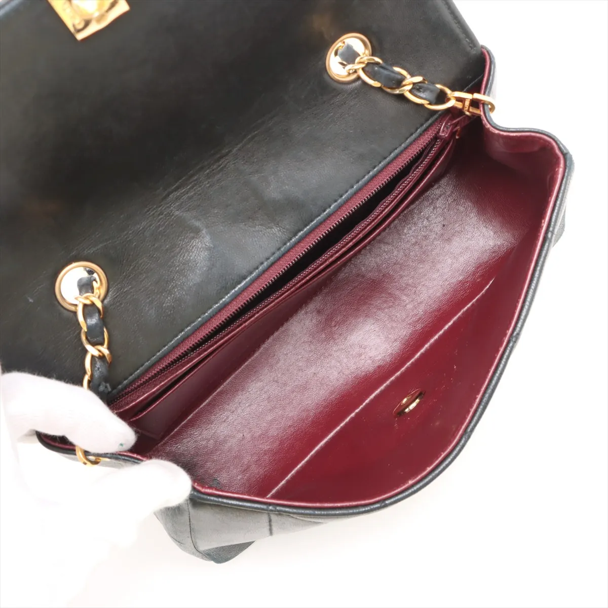 Matelasse Lambskin Single Flap Single Chain Bag Diana Flap Black Gold Hardware 2397440 2nd Edition — view 6