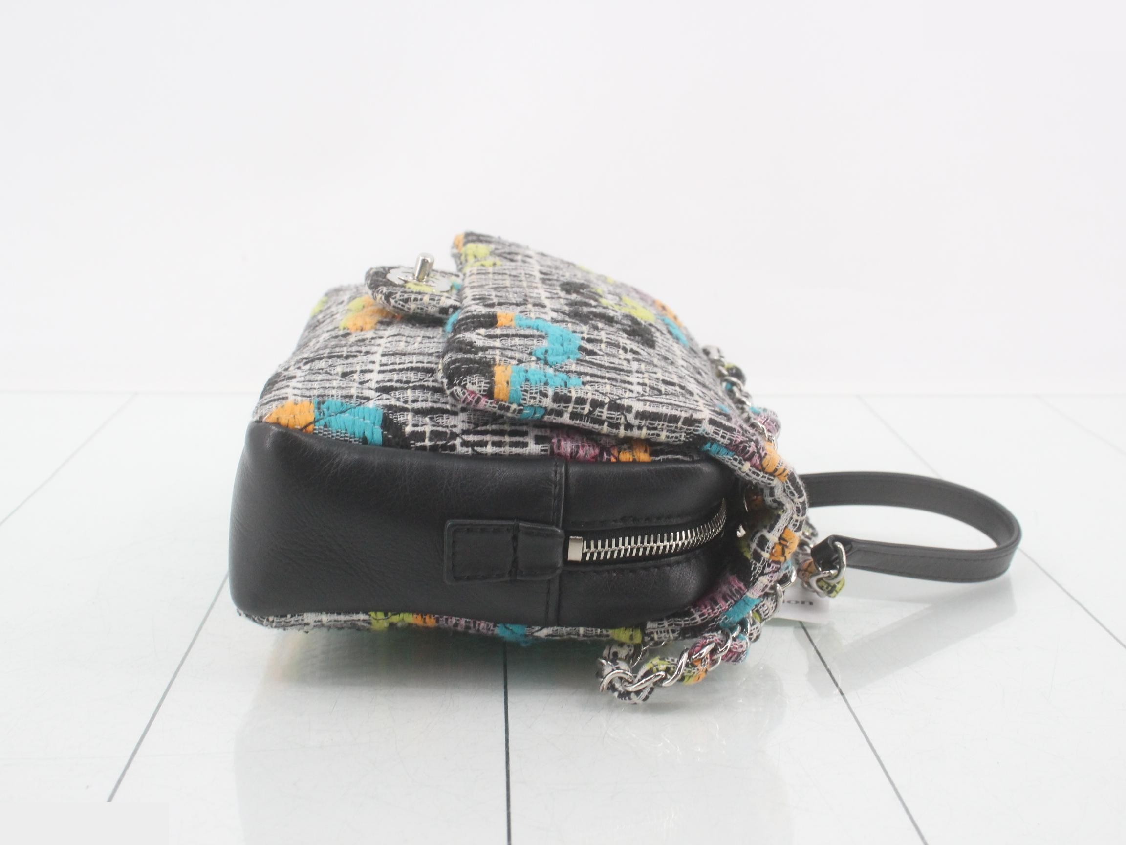 Matelassé (bag) - Shoulder bag — view 3