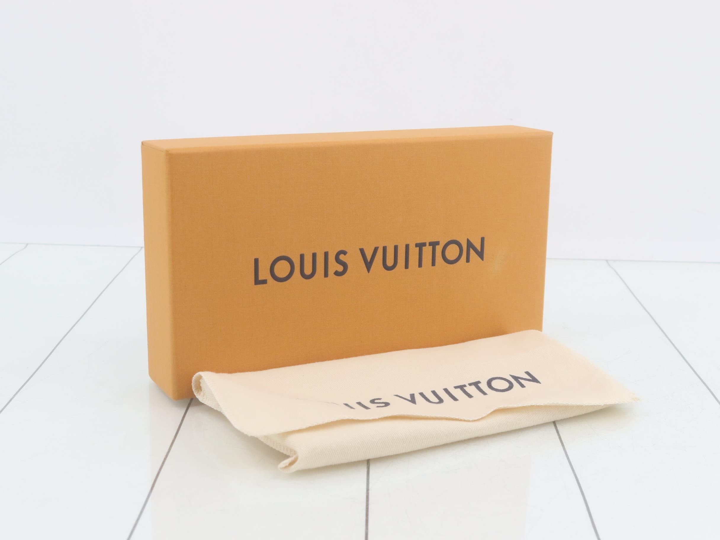 long wallet — view 5