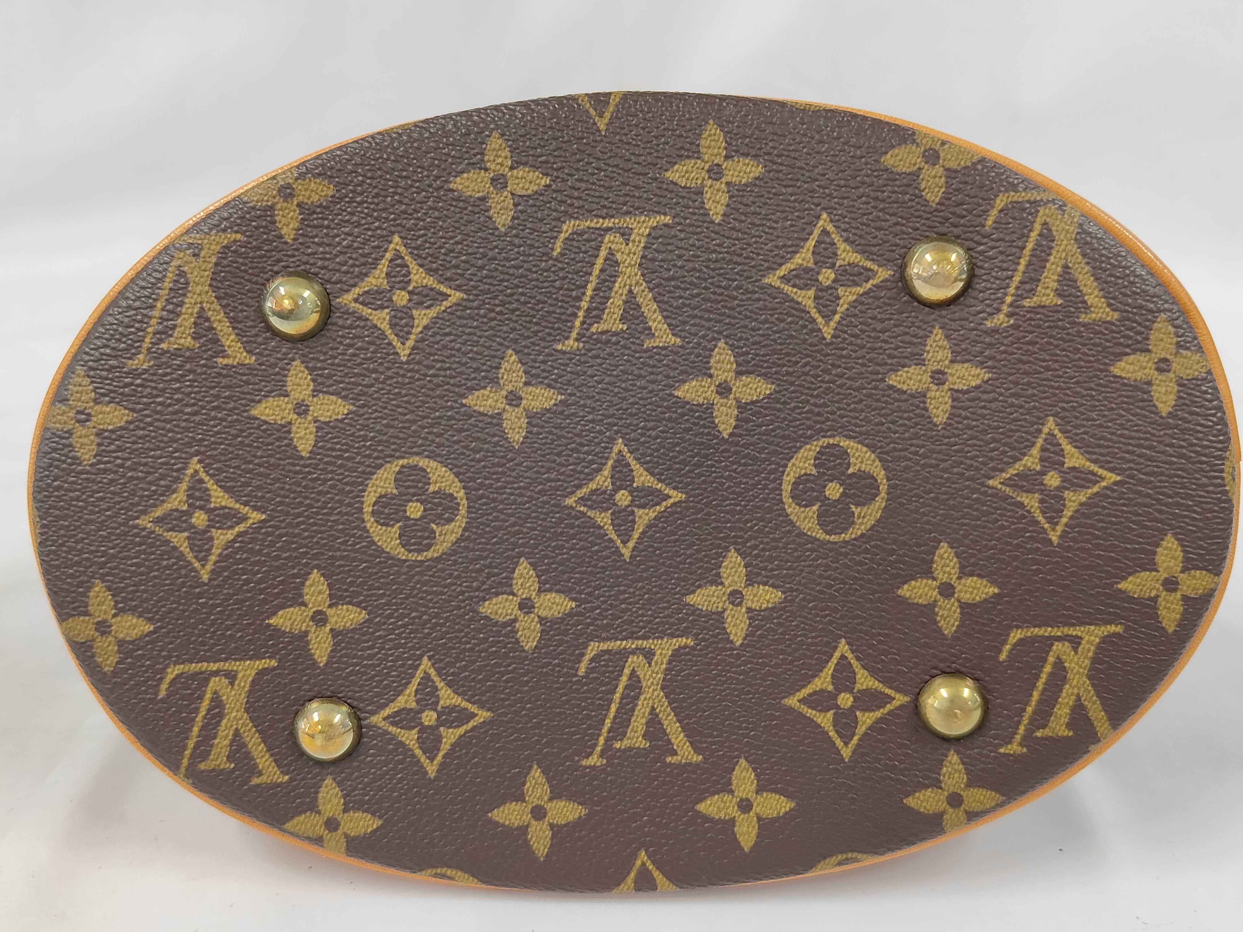 Monogram LV Monogram Bucket PM Handbag M42238 Tote Bag — view 4