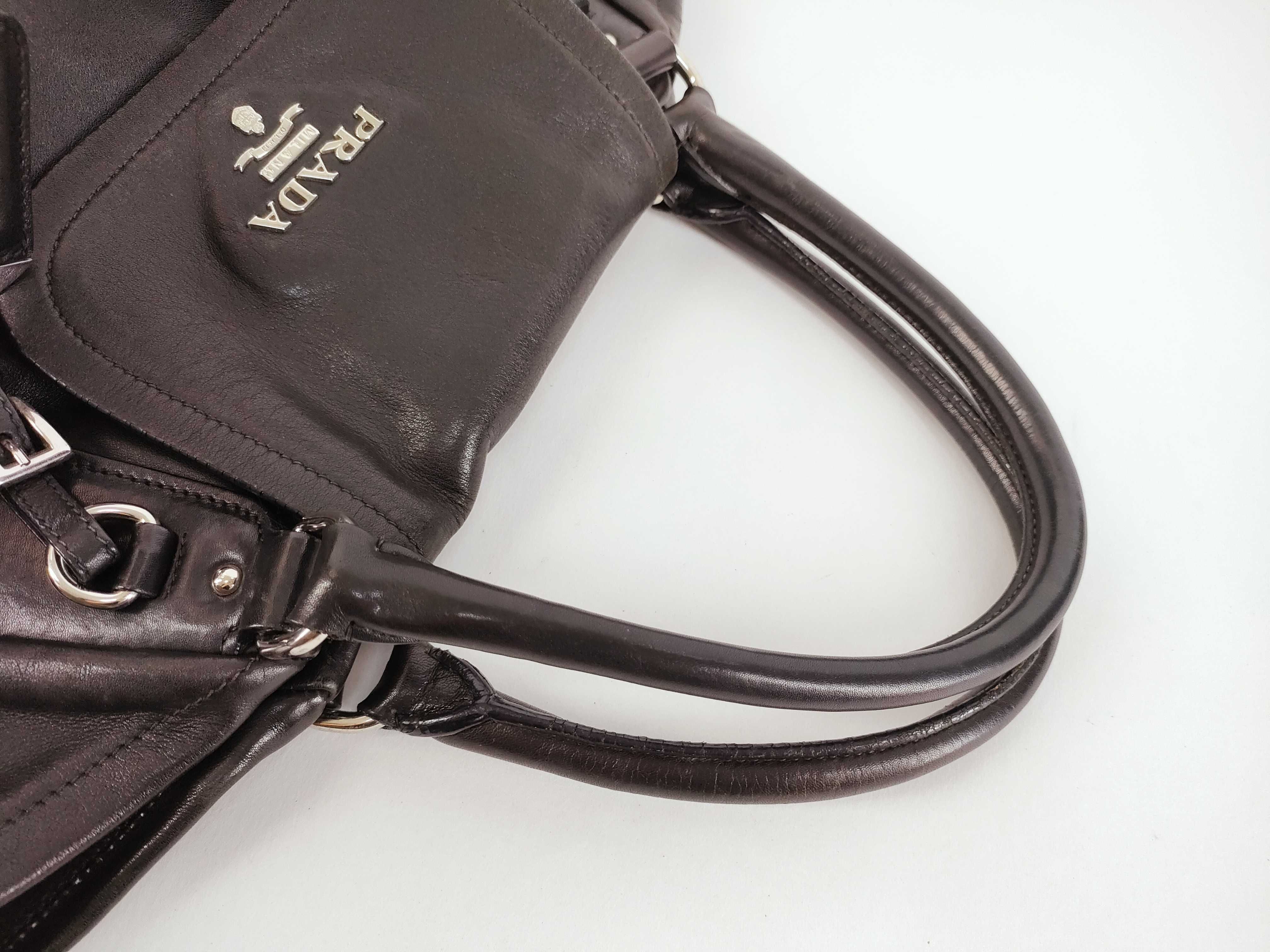 handbag, leather, black, with name tag. — view 3