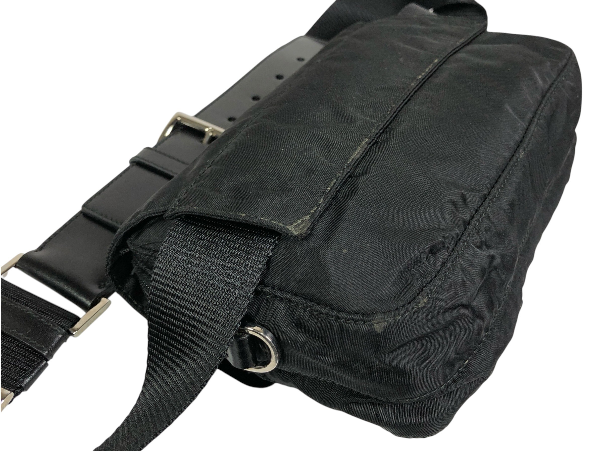 waist bag with triangular logo plate, body bag, made in Italy. — view 7