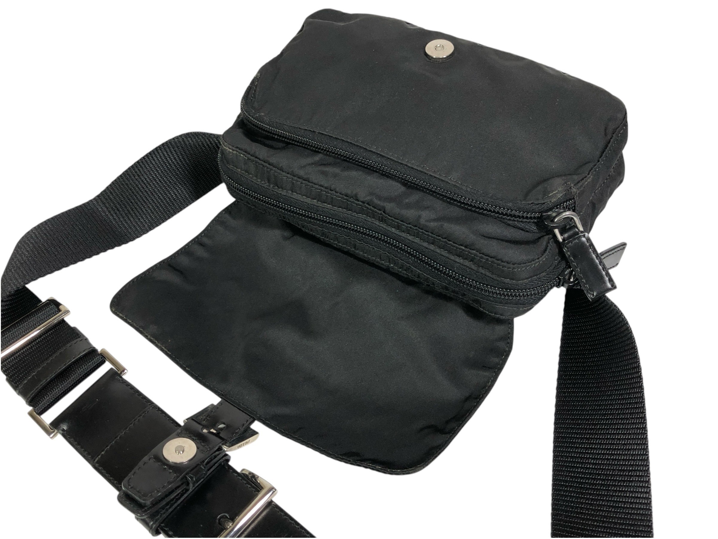 waist bag with triangular logo plate, body bag, made in Italy. — view 8