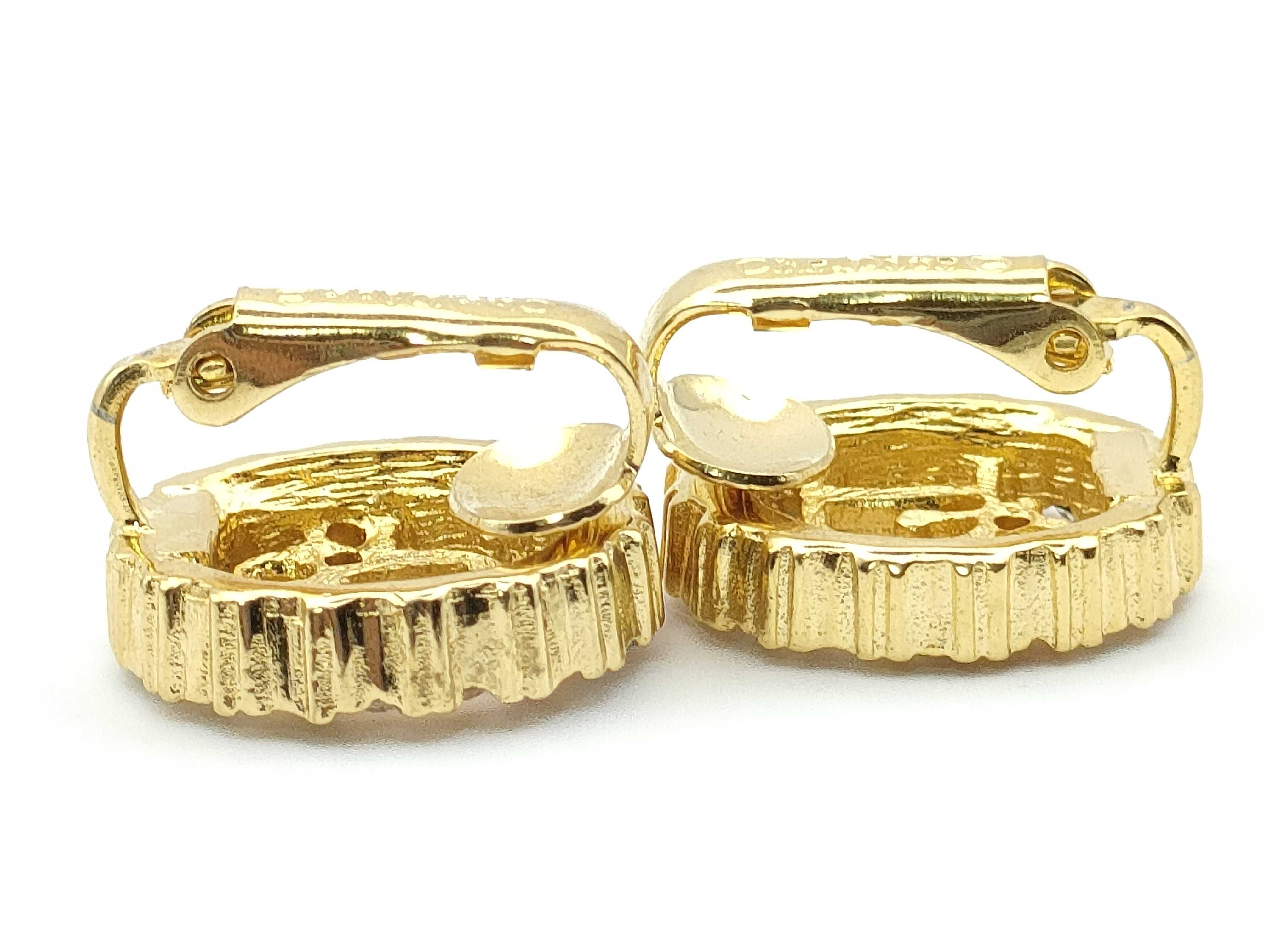 earrings — view 3