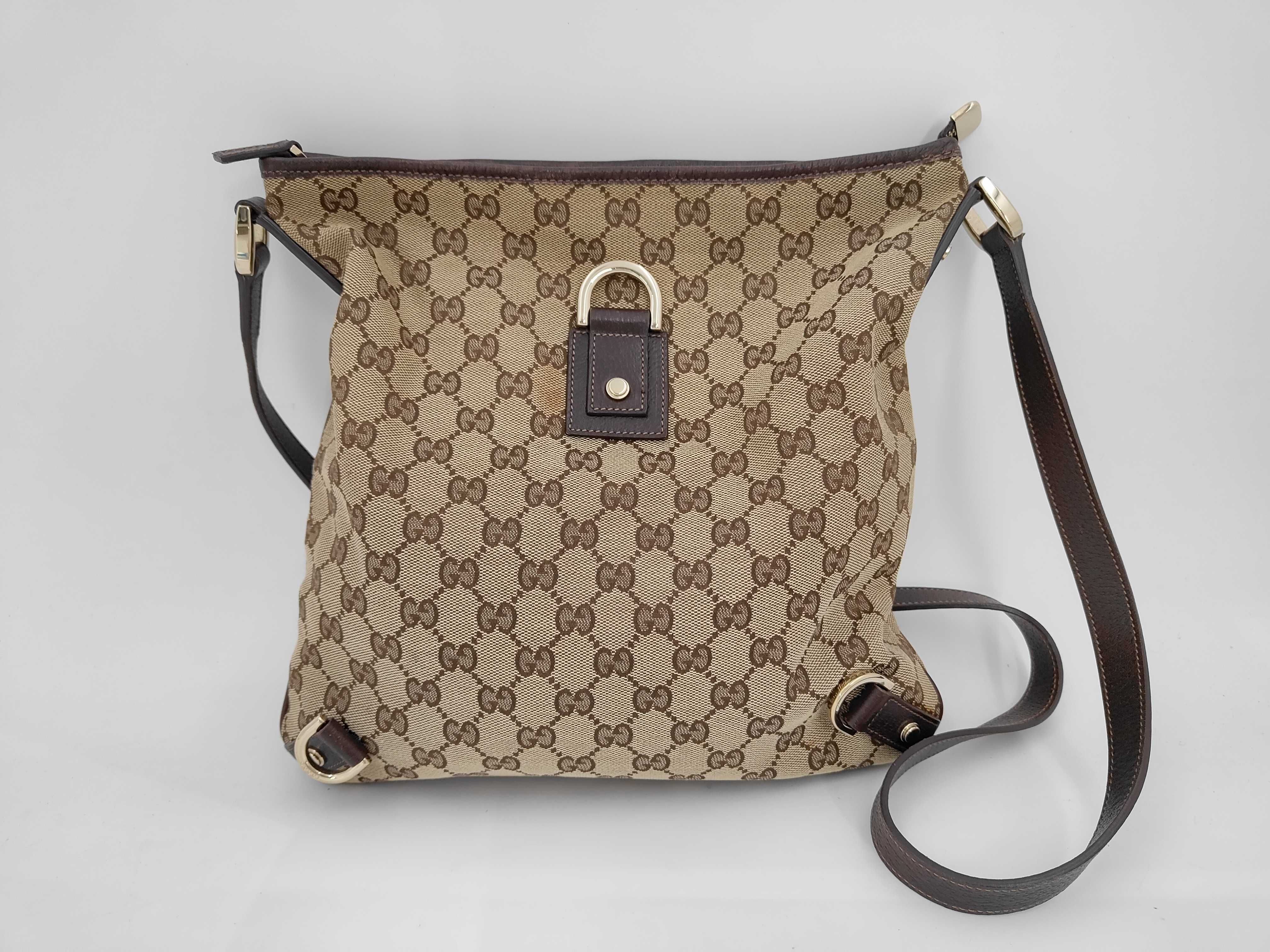 GG Canvas Shoulder Bag