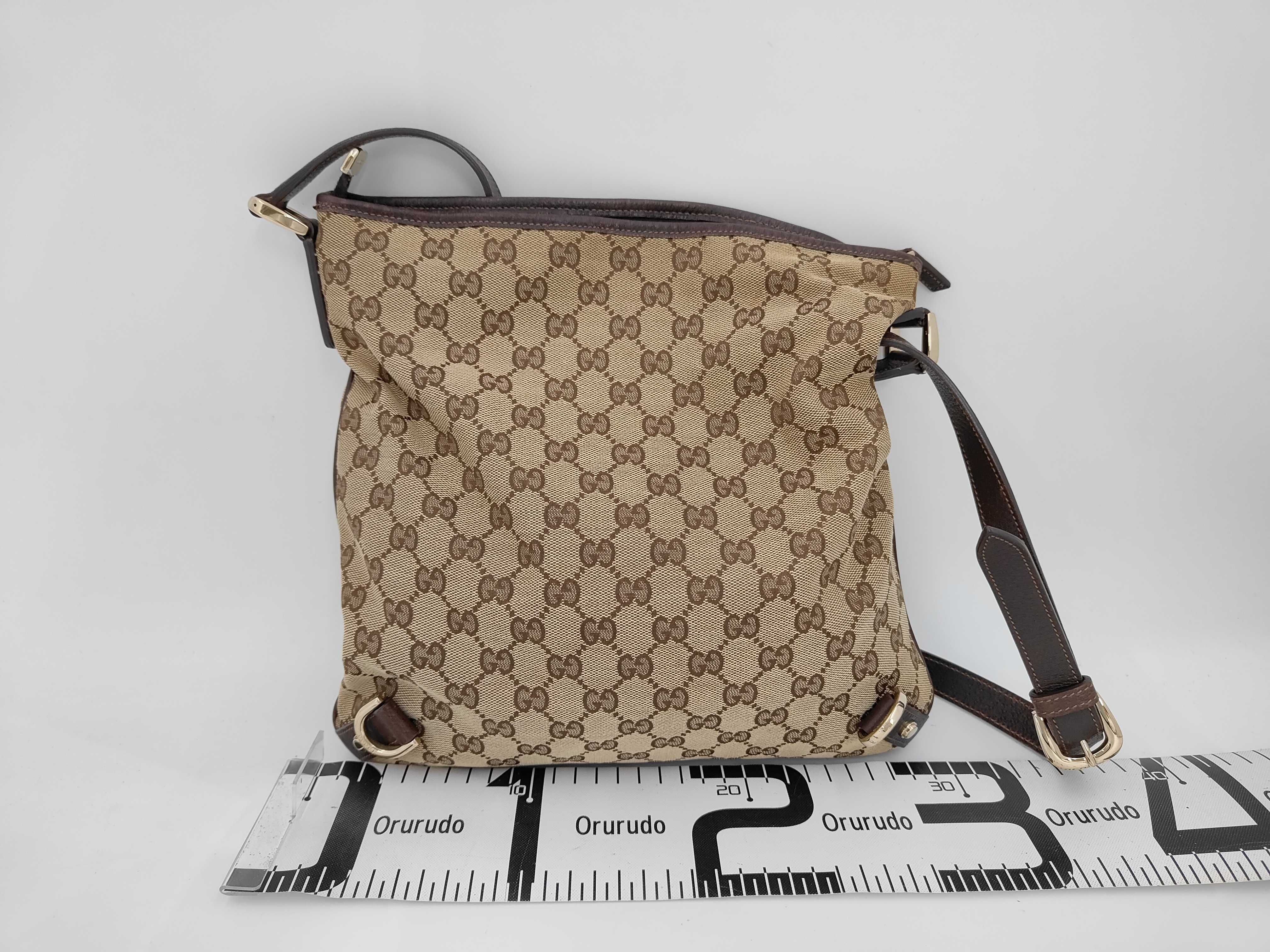 GG Canvas Shoulder Bag — view 2