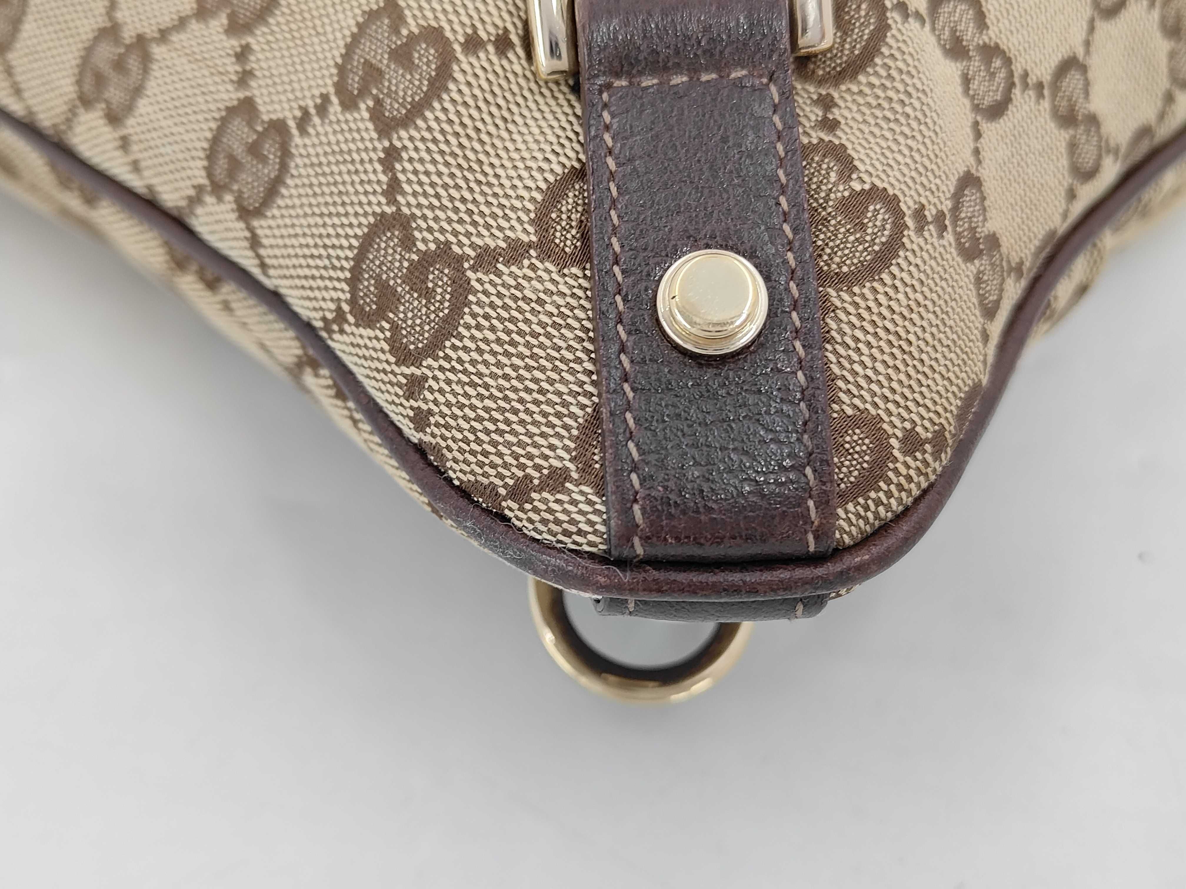 GG Canvas Shoulder Bag — view 4