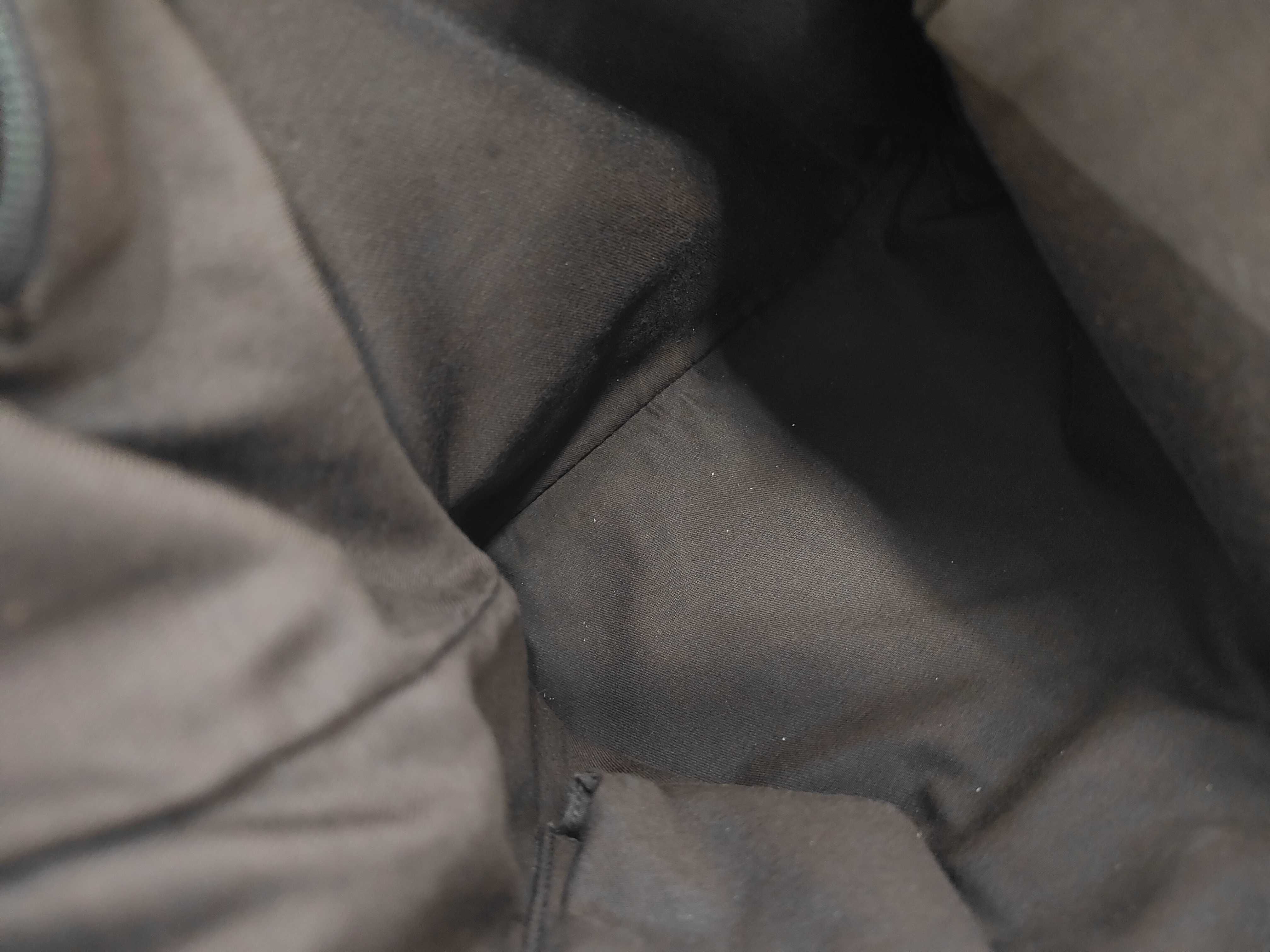 GG Canvas Shoulder Bag — view 9