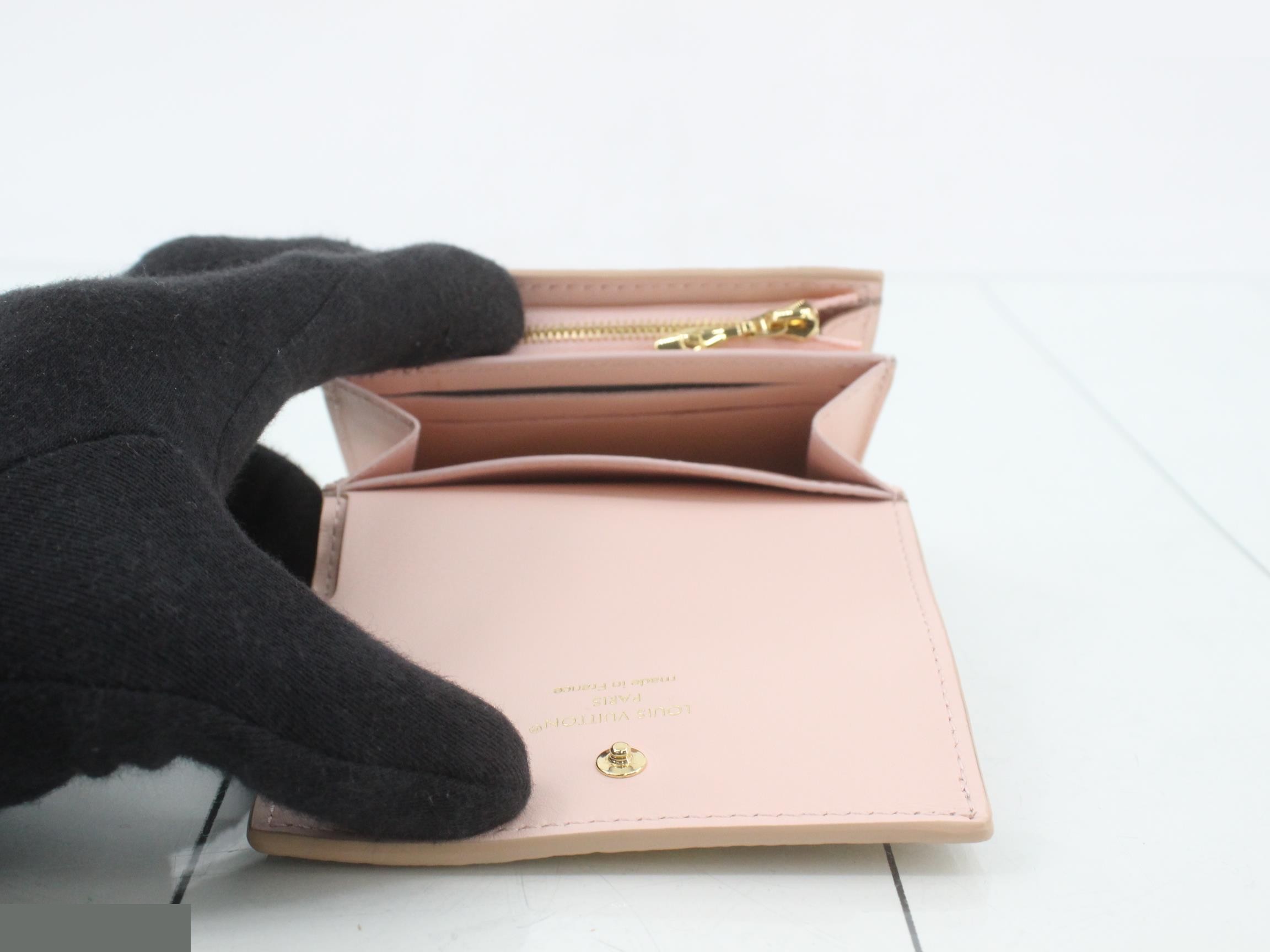 Portefeuille Capucines Tiny, unused, beige. — view 4