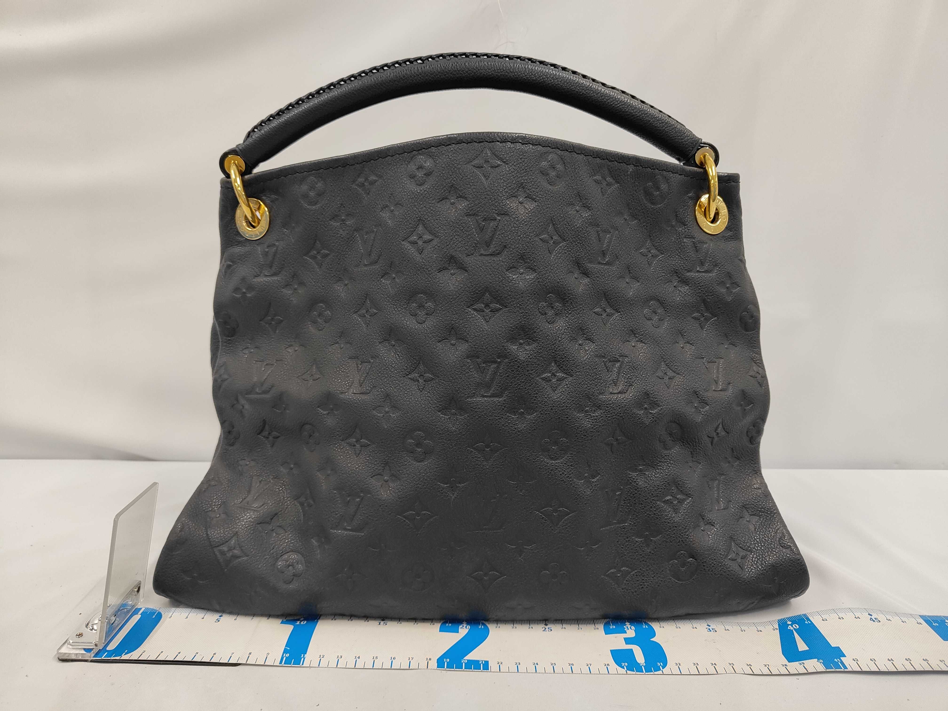 M93448 Empreinte Artsy MM Shoulder Bag Monogram Black Shoulder Bag — view 2