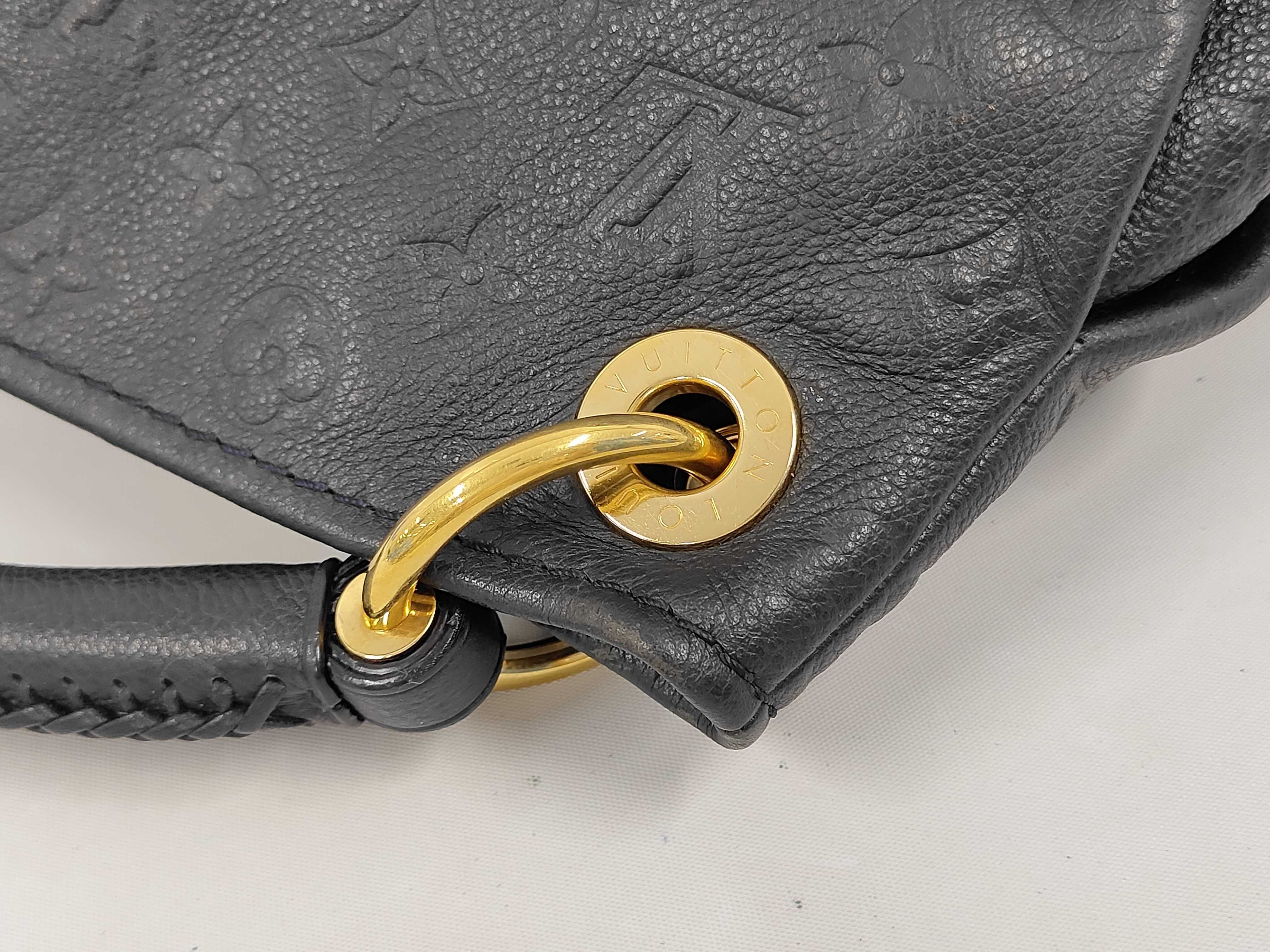 M93448 Empreinte Artsy MM Shoulder Bag Monogram Black Shoulder Bag — view 6