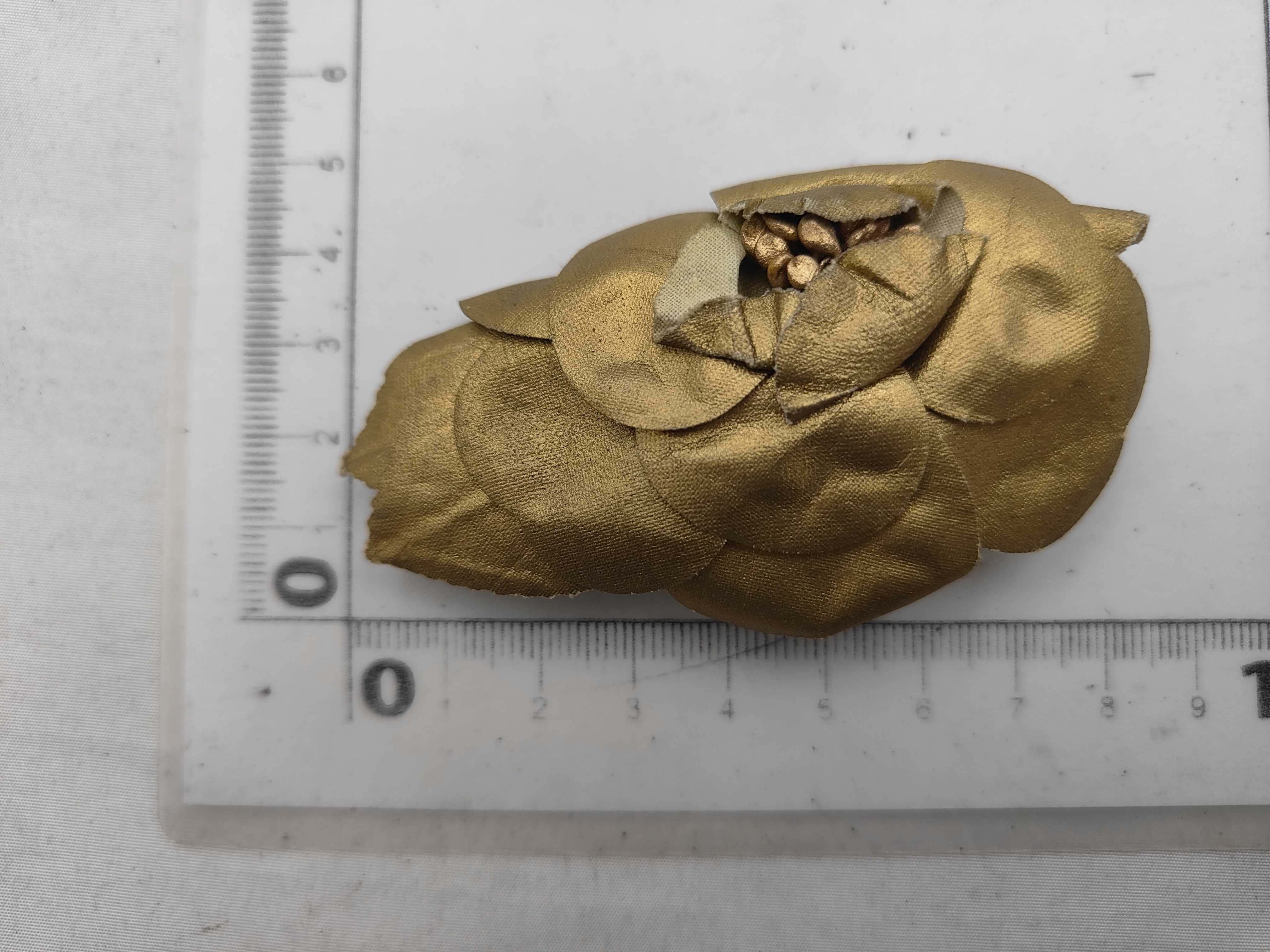 Flower Gold Brooch — view 4