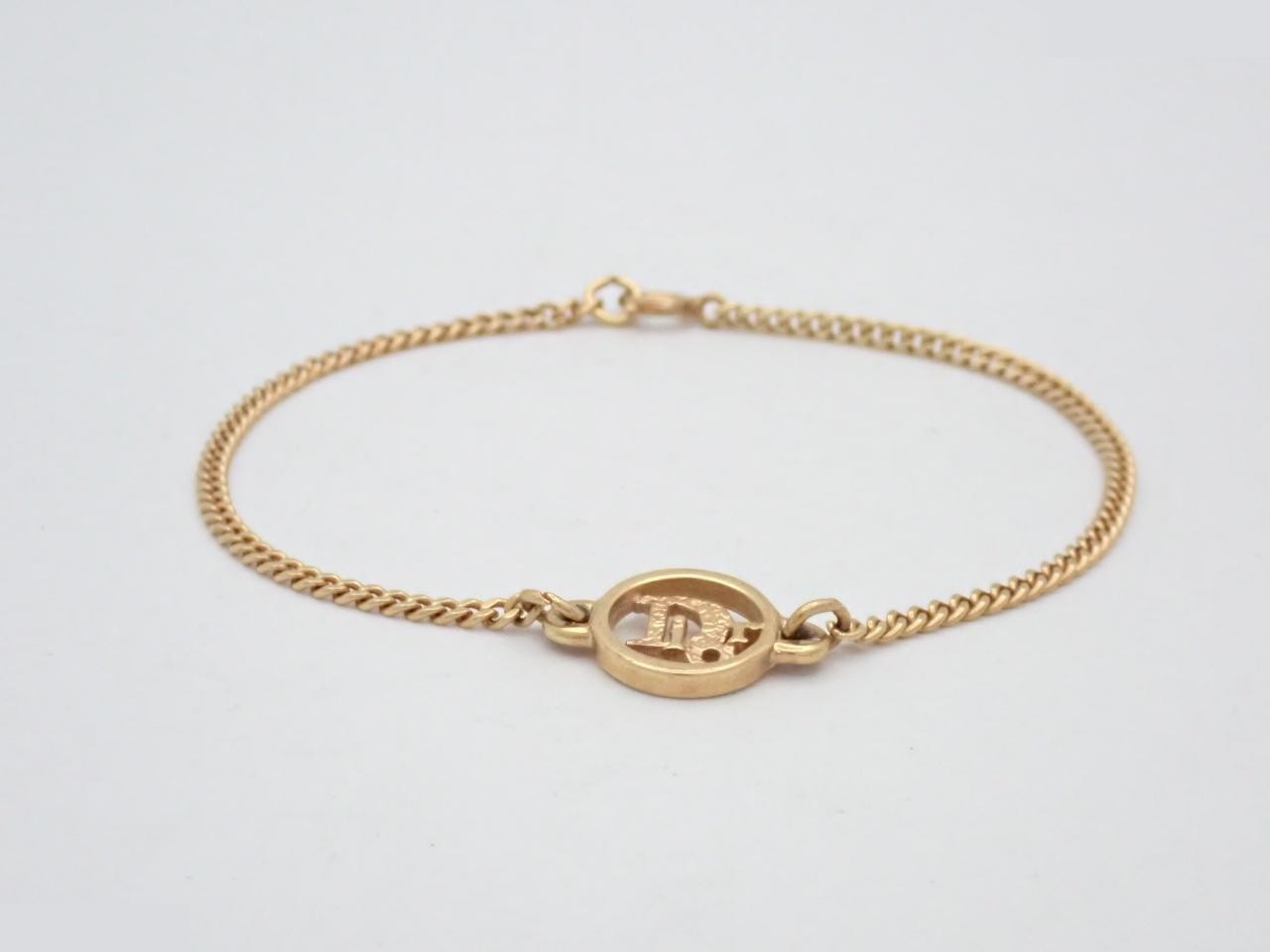 Bracelet, wrist circumference approximately 18.5 cm