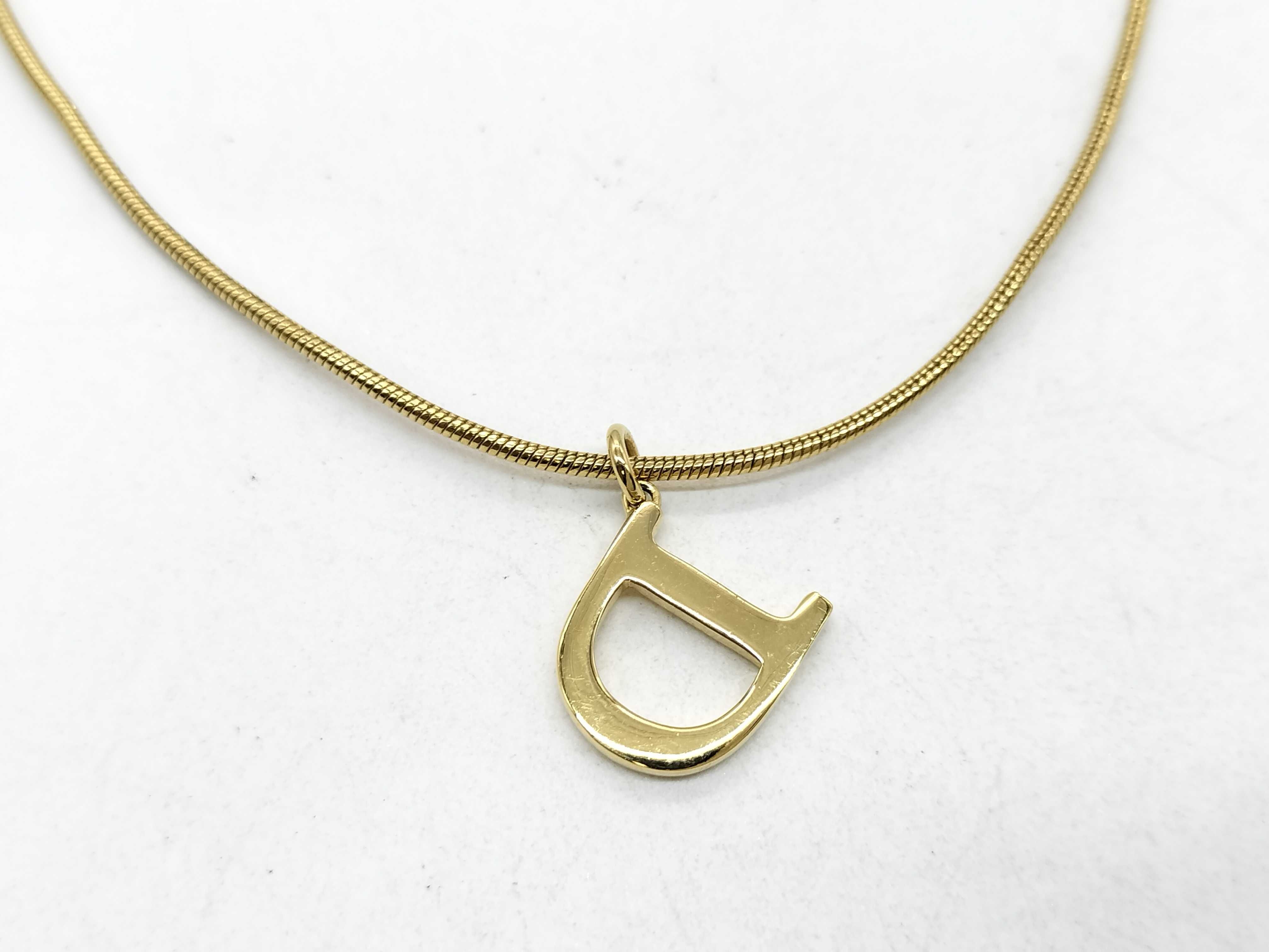D logo jamanie necklace — view 2