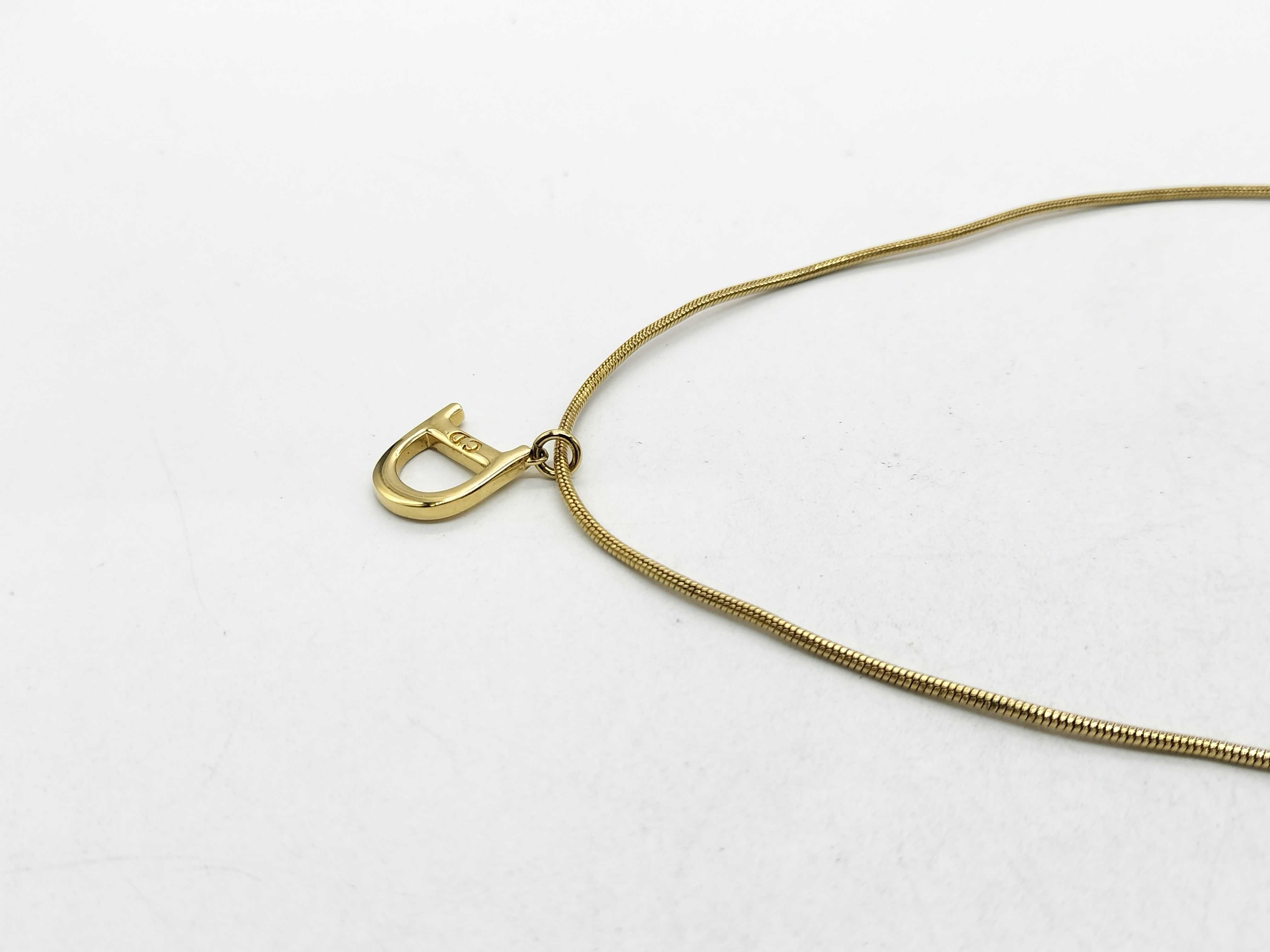 D logo jamanie necklace — view 3