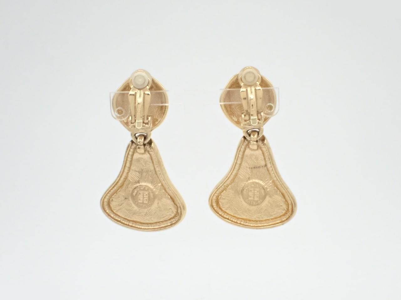 Other lines: Precious metals and earrings — view 2