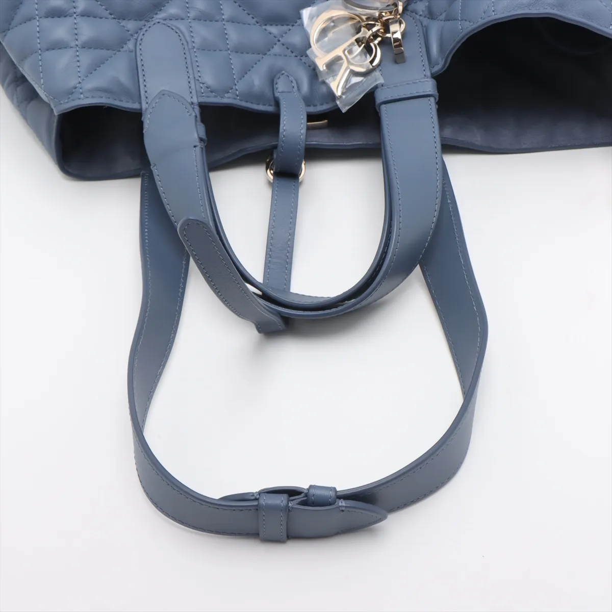 Macro Cannage Toujours Leather Handbag, Blue Star Mark — view 7
