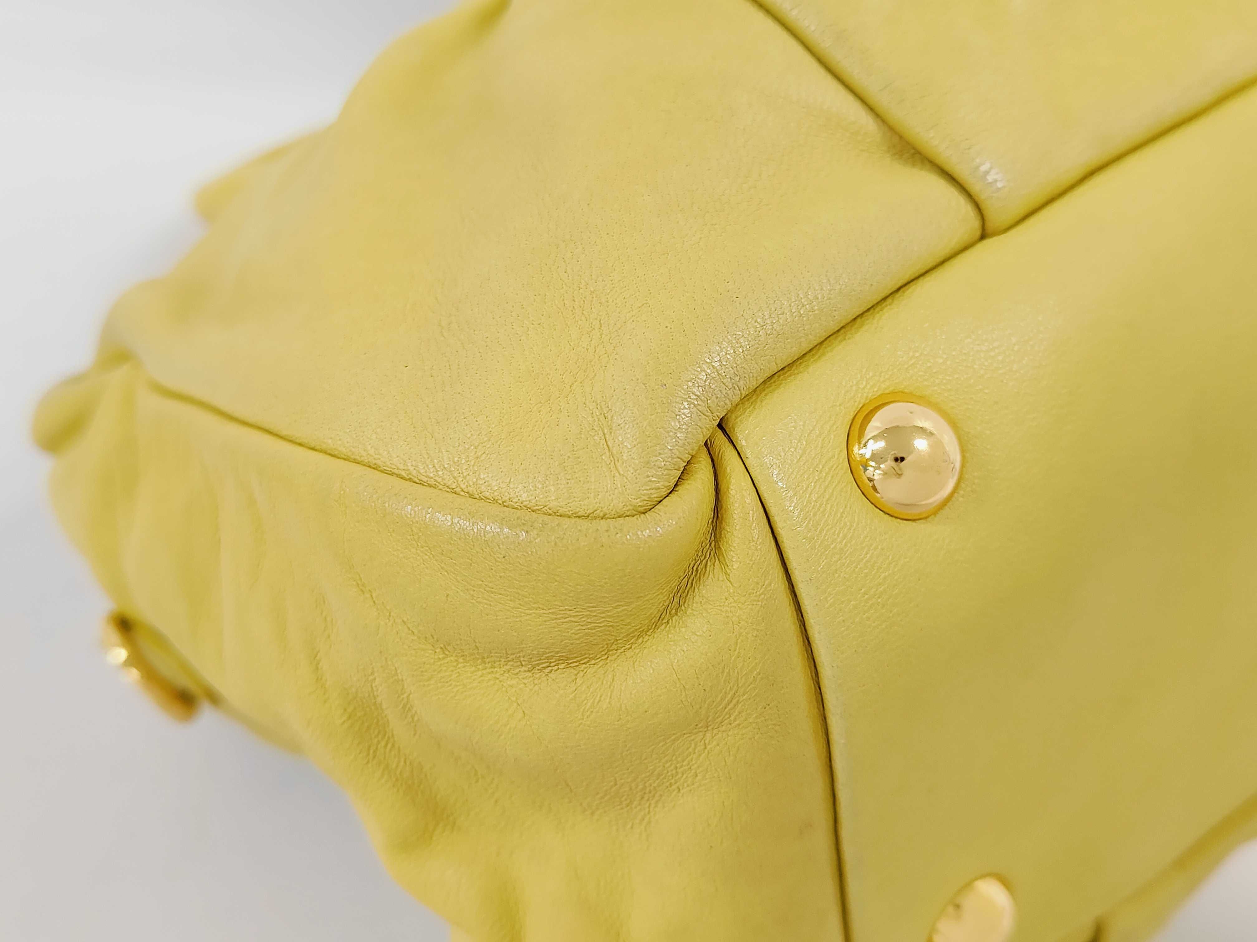 SG-Plong? gathered leather handbag, yellow. — view 3