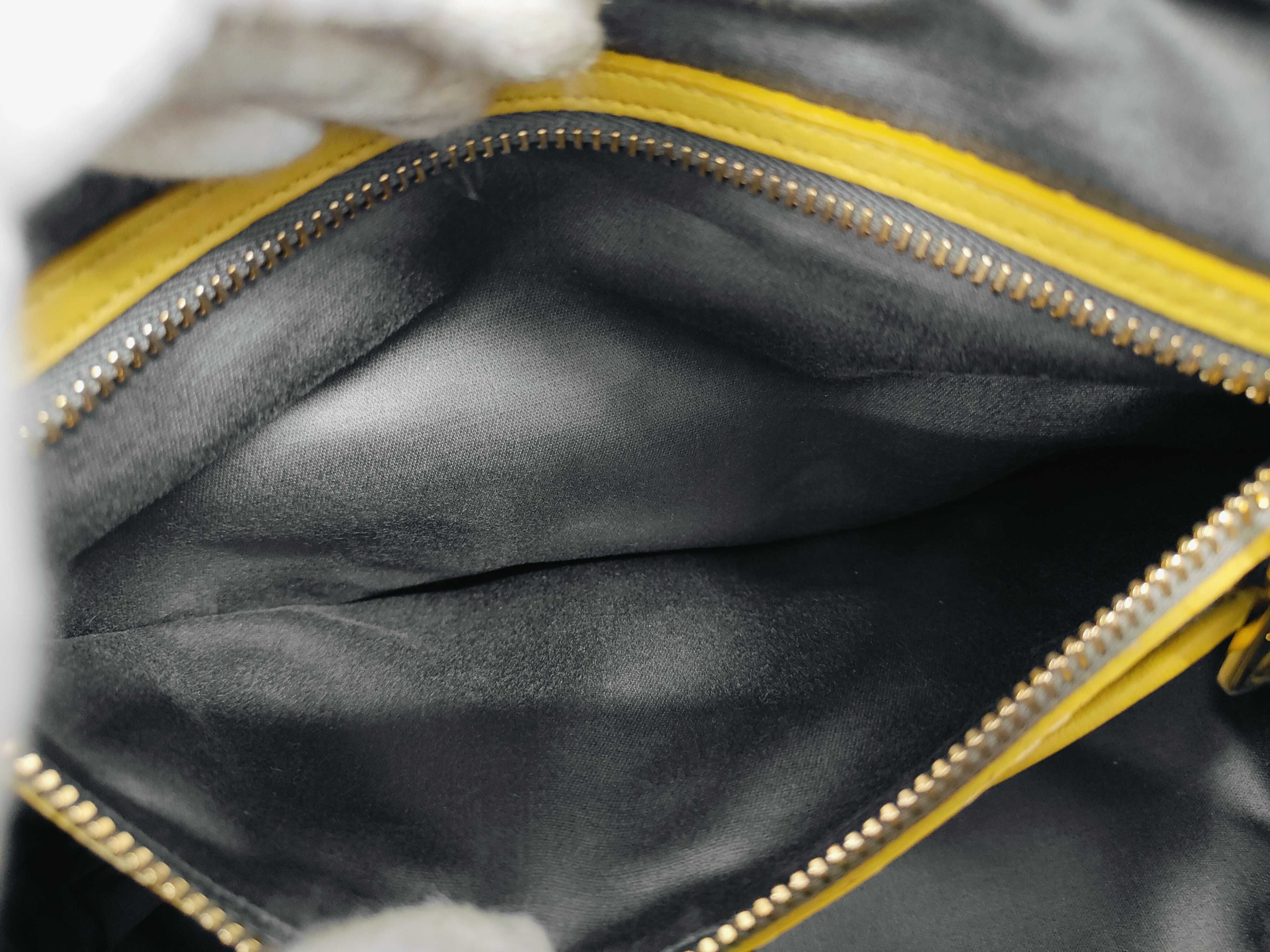 SG-Plong? gathered leather handbag, yellow. — view 10