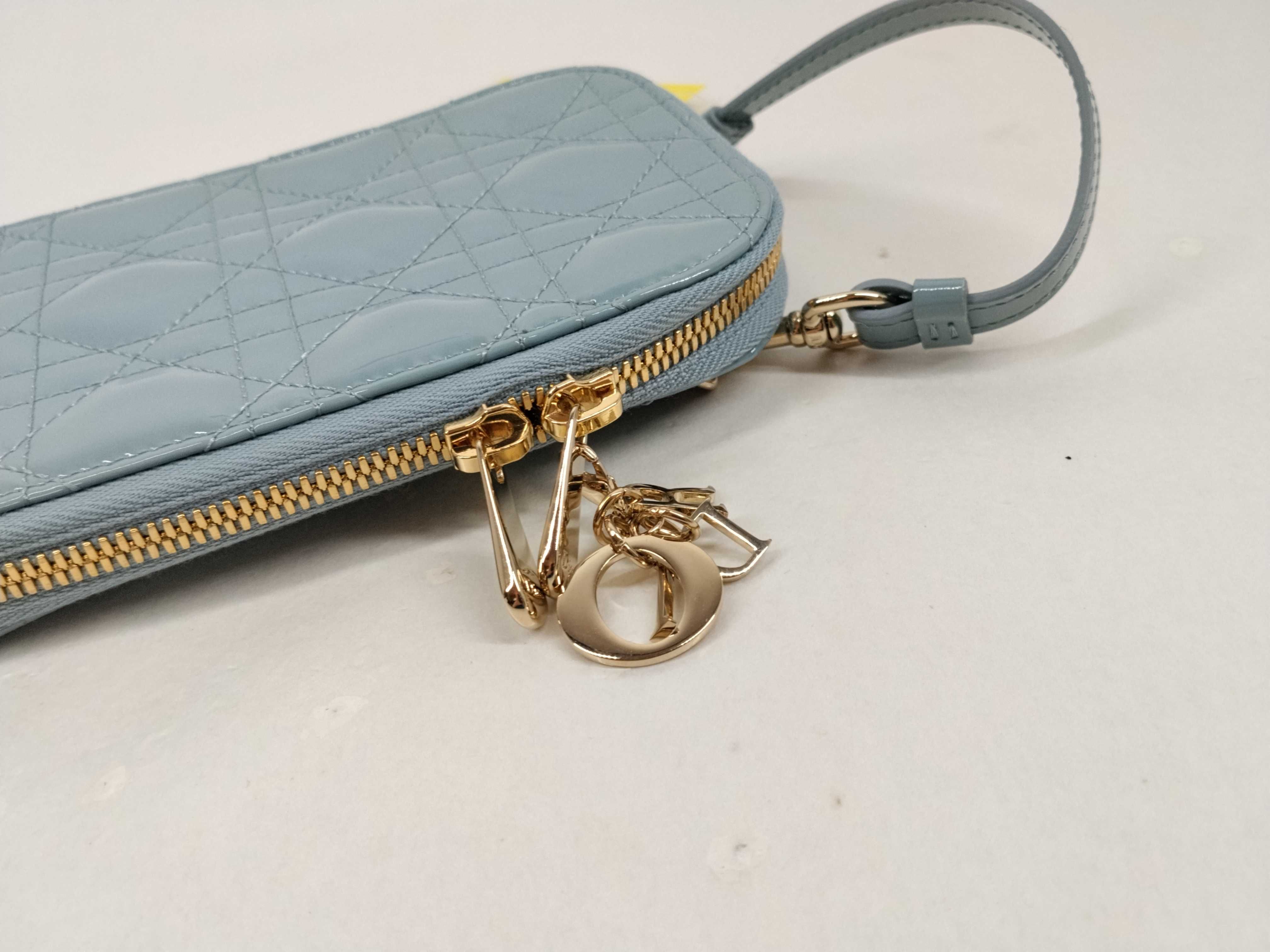 Phone Holder Patent Handbag — view 9